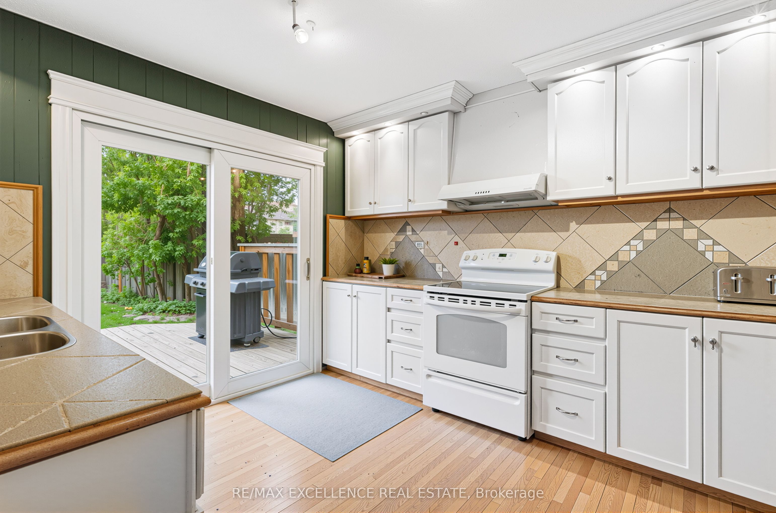 46 Bartley Bull Parkway, Brampton, ON L6W 2J4 photo 5