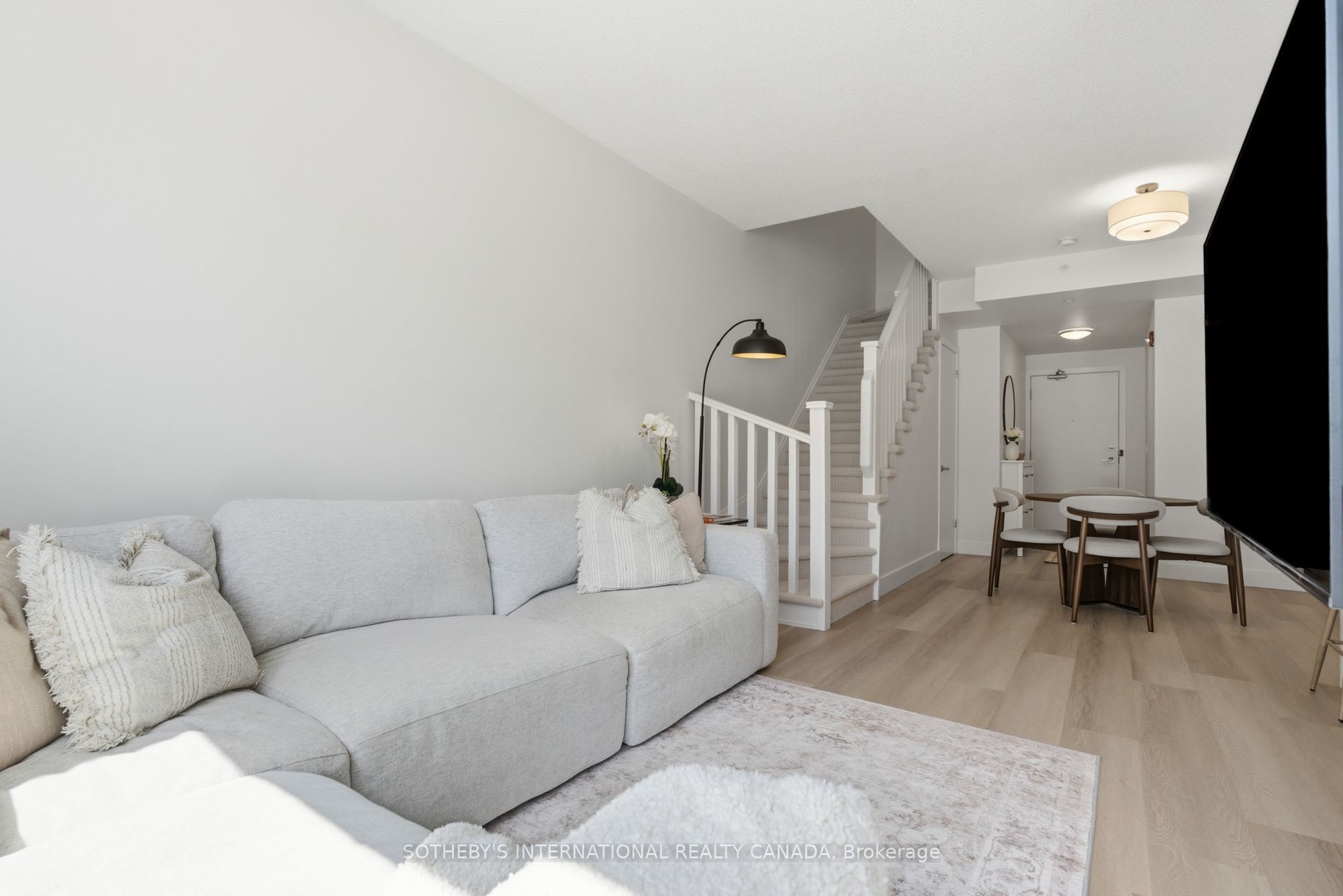 5230 Dundas Street A201, Burlington, ON L7L 0J5 photo 5
