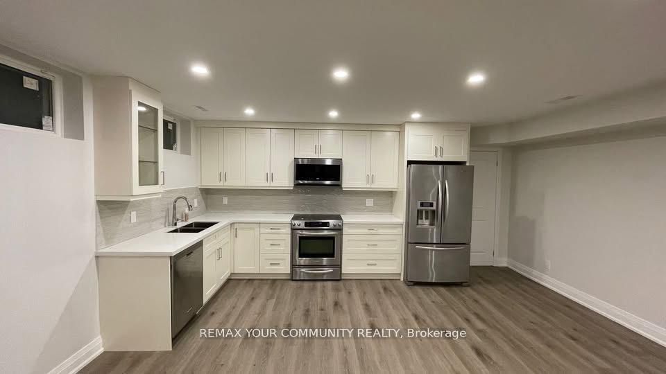 5 Raymore Drive Lower, Toronto, ON M9P 1W6 photo 3