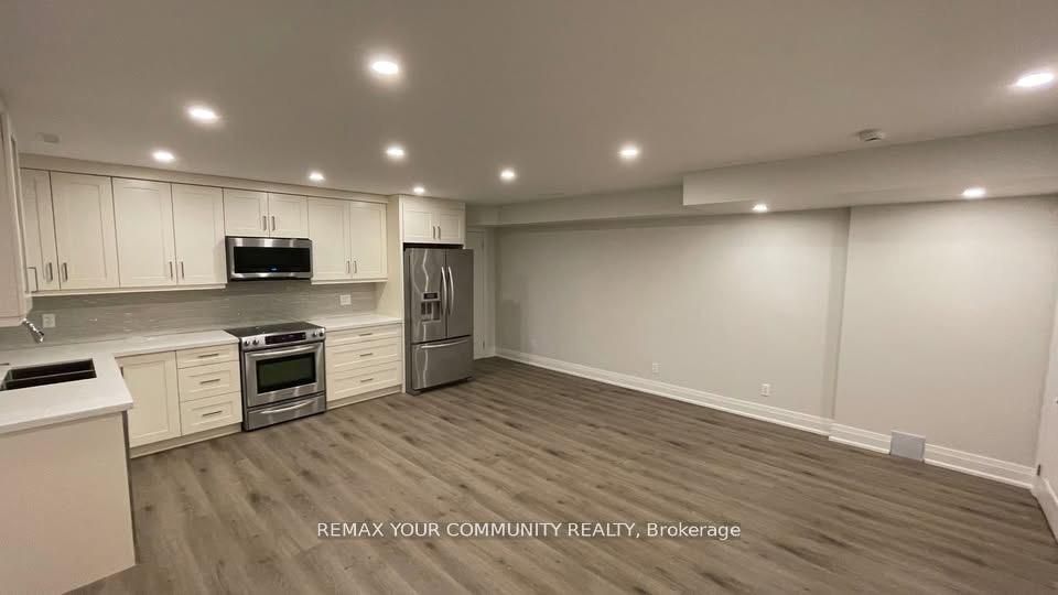 5 Raymore Drive Lower, Toronto, ON M9P 1W6 photo 5