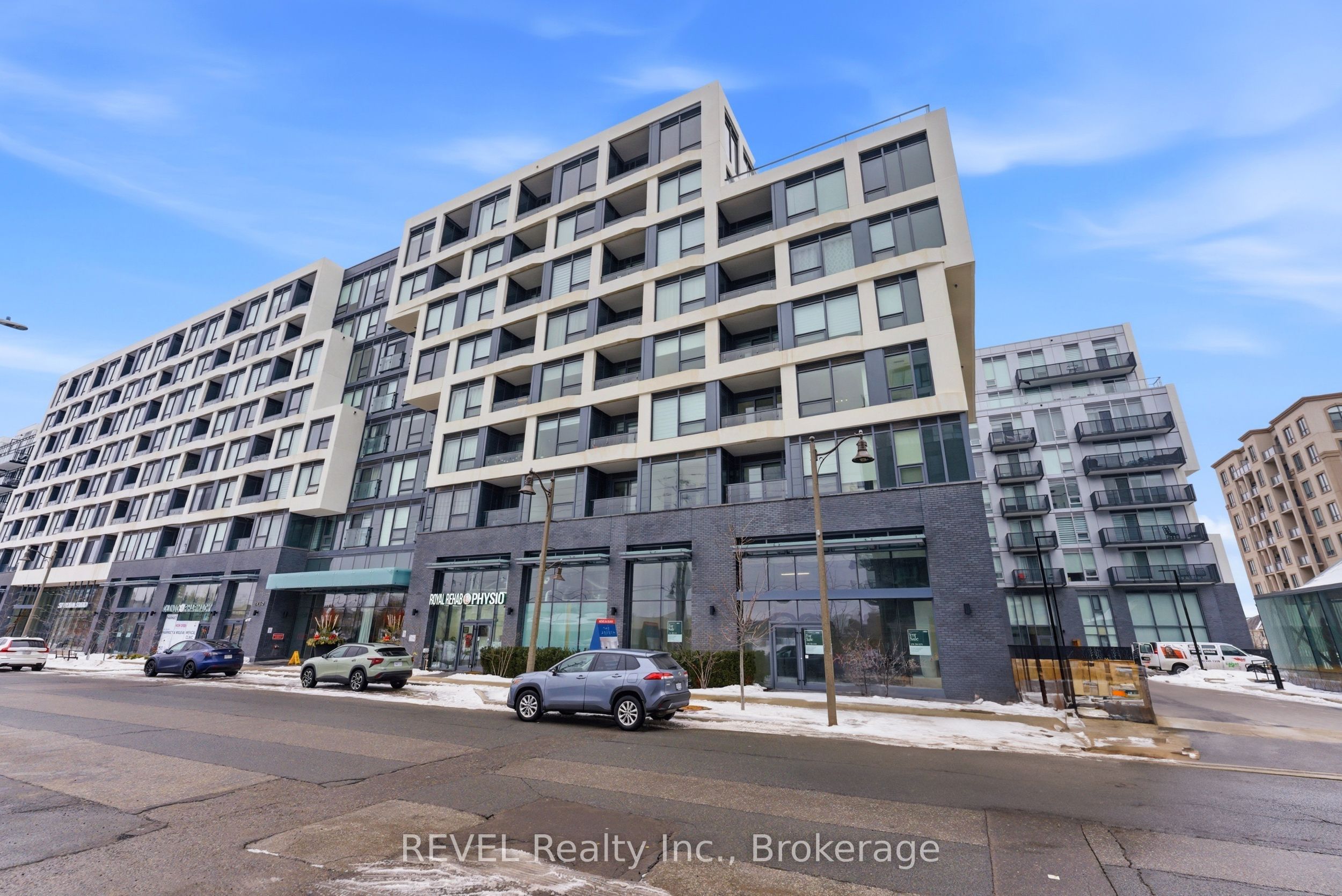 2450 Old Bronte Road 405, Oakville, ON L6M 5P6