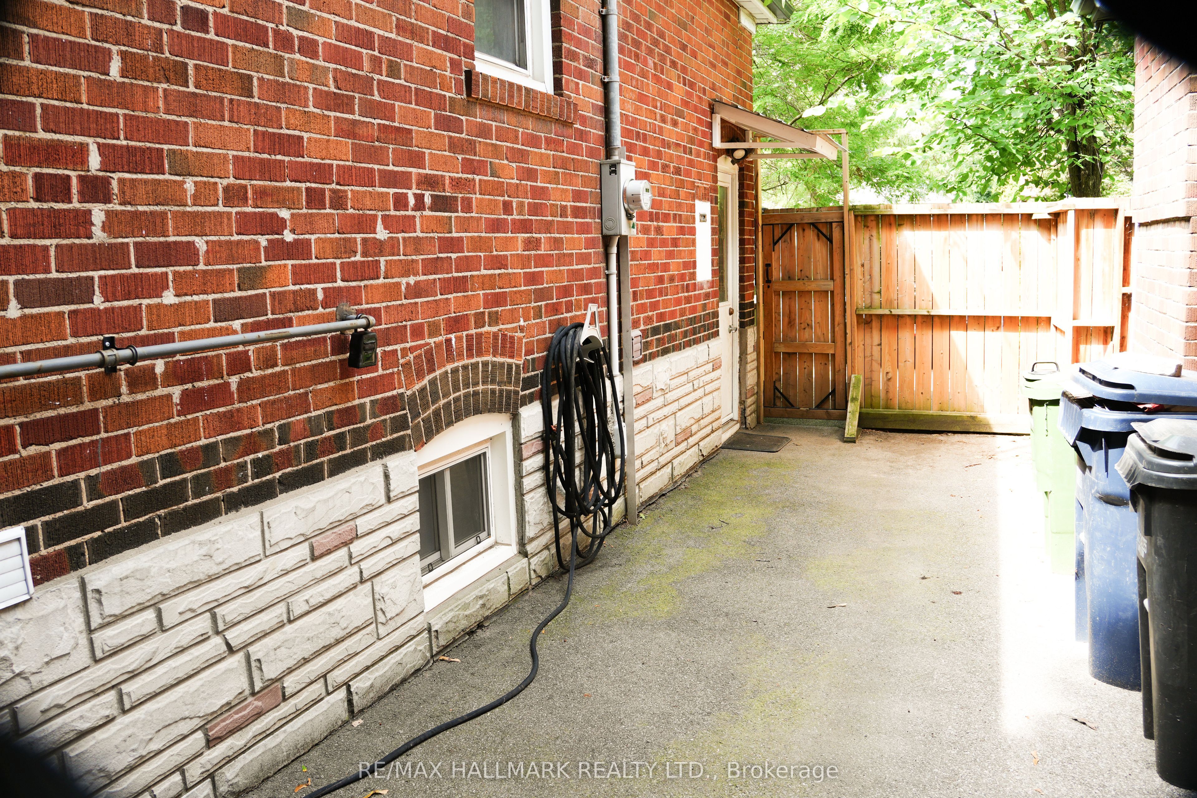 1191 Islington Avenue Basement, Toronto, ON M8Z 4S8 photo 3