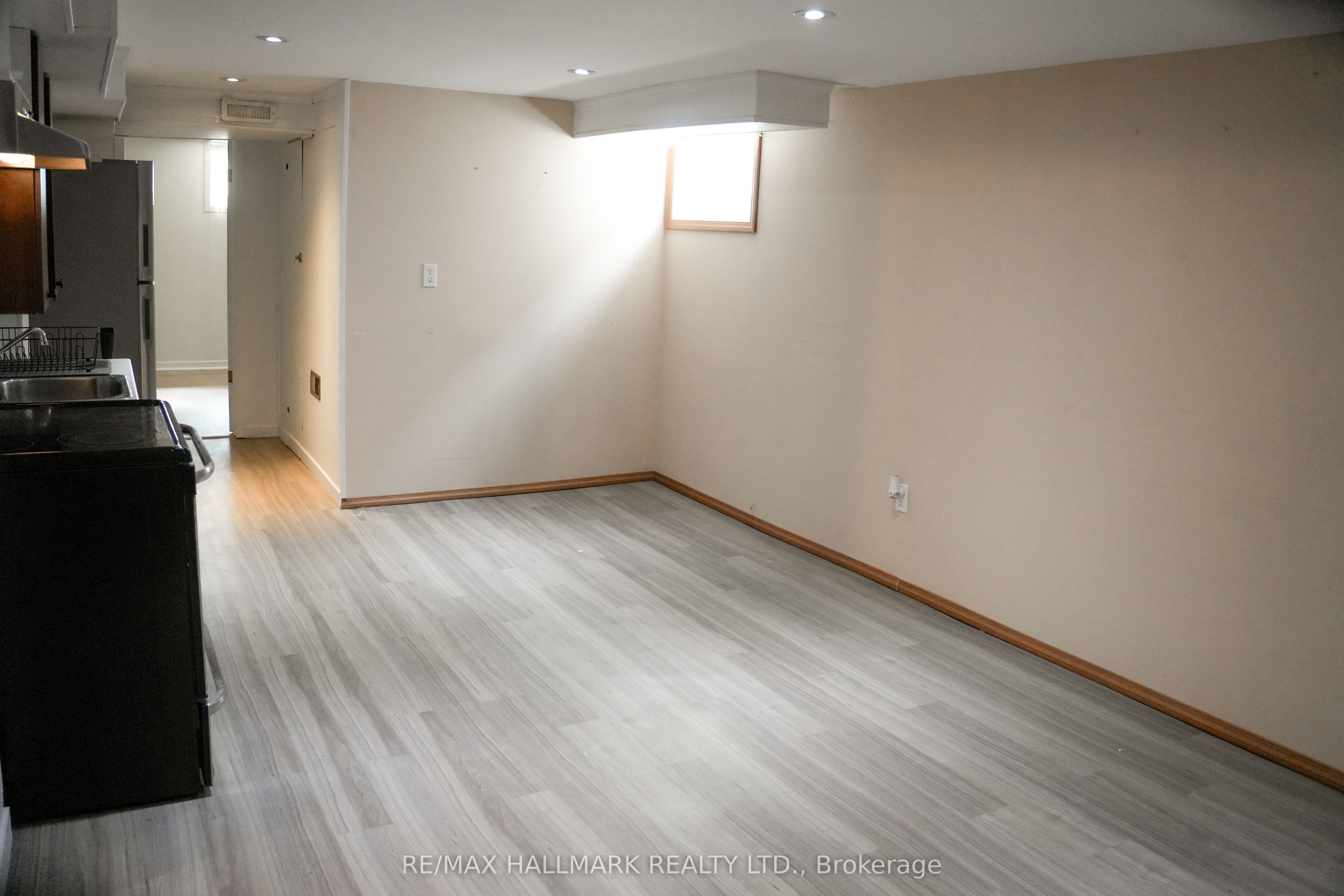 1191 Islington Avenue Basement, Toronto, ON M8Z 4S8 photo 4