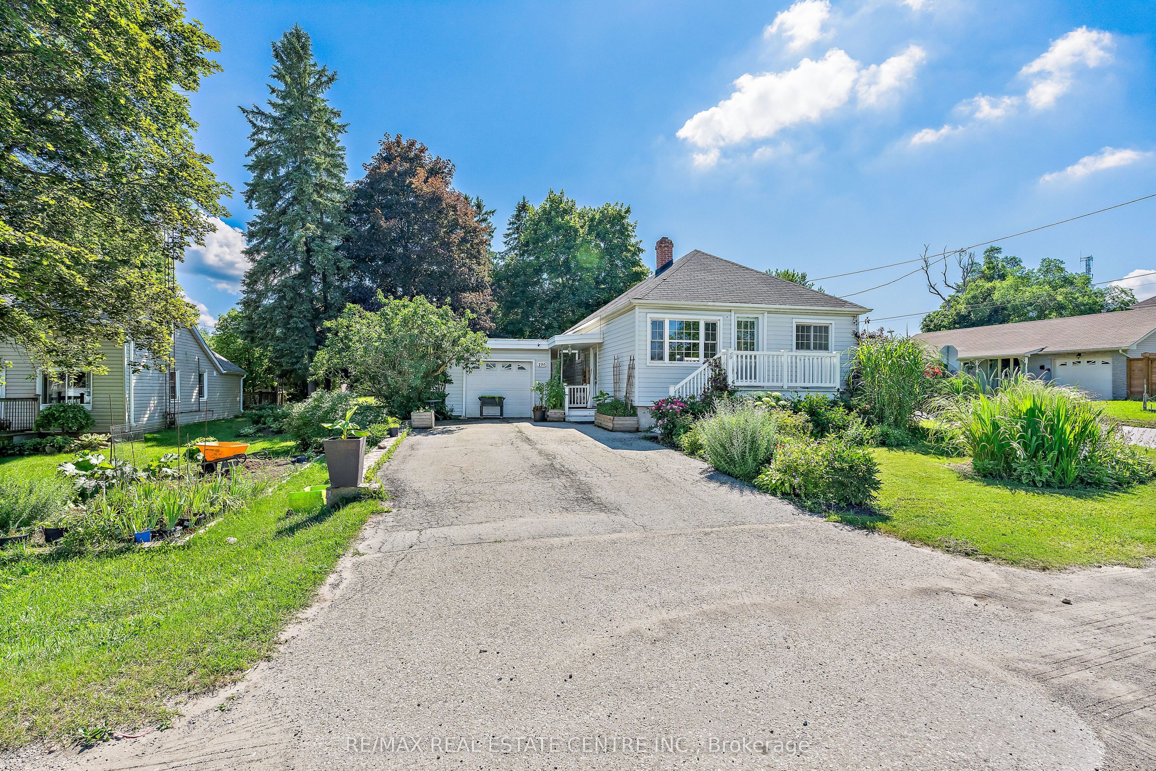196 Main Street N, Halton Hills, ON L7J 1W8 photo 3