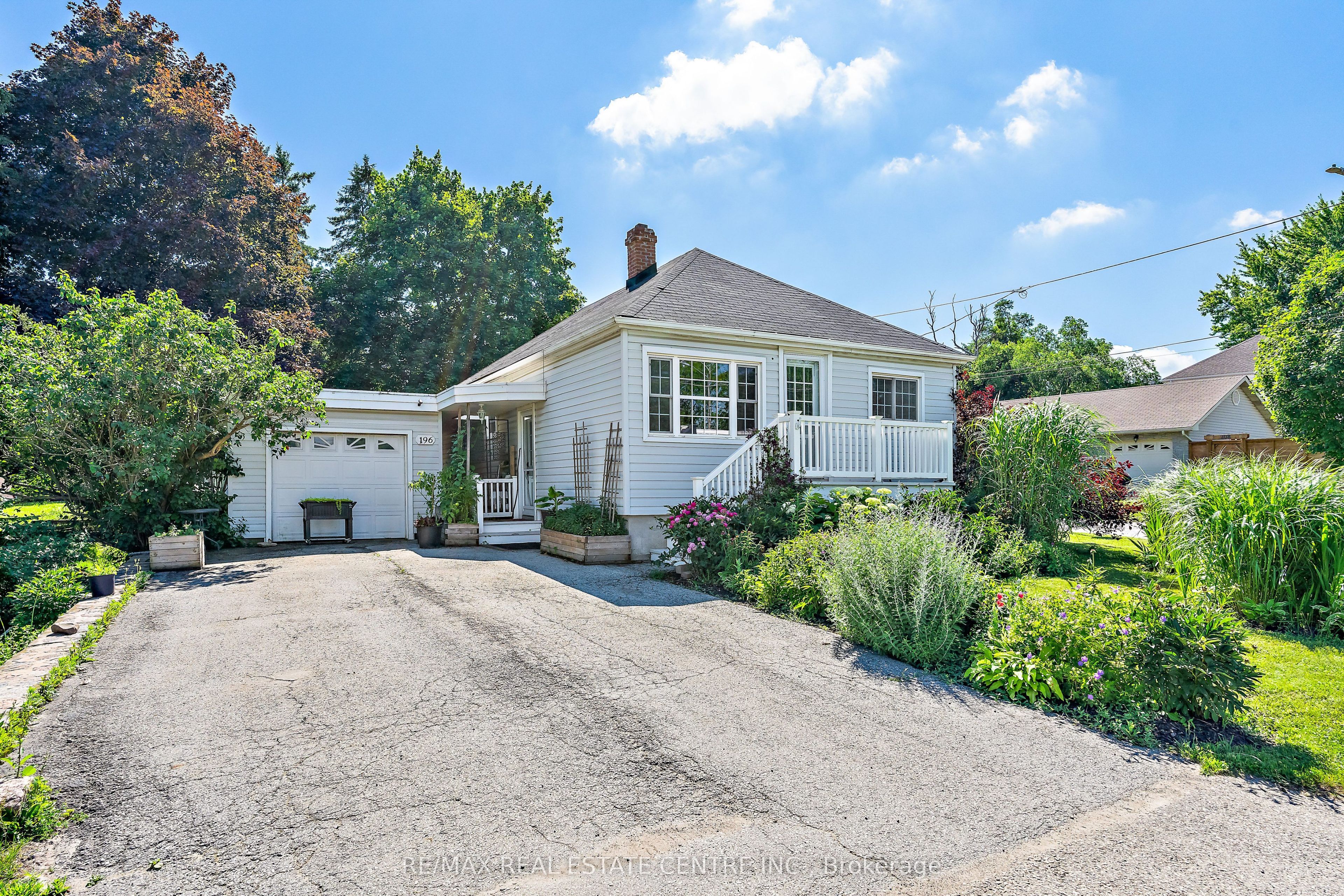 196 Main Street N, Halton Hills, ON L7J 1W8 photo 4