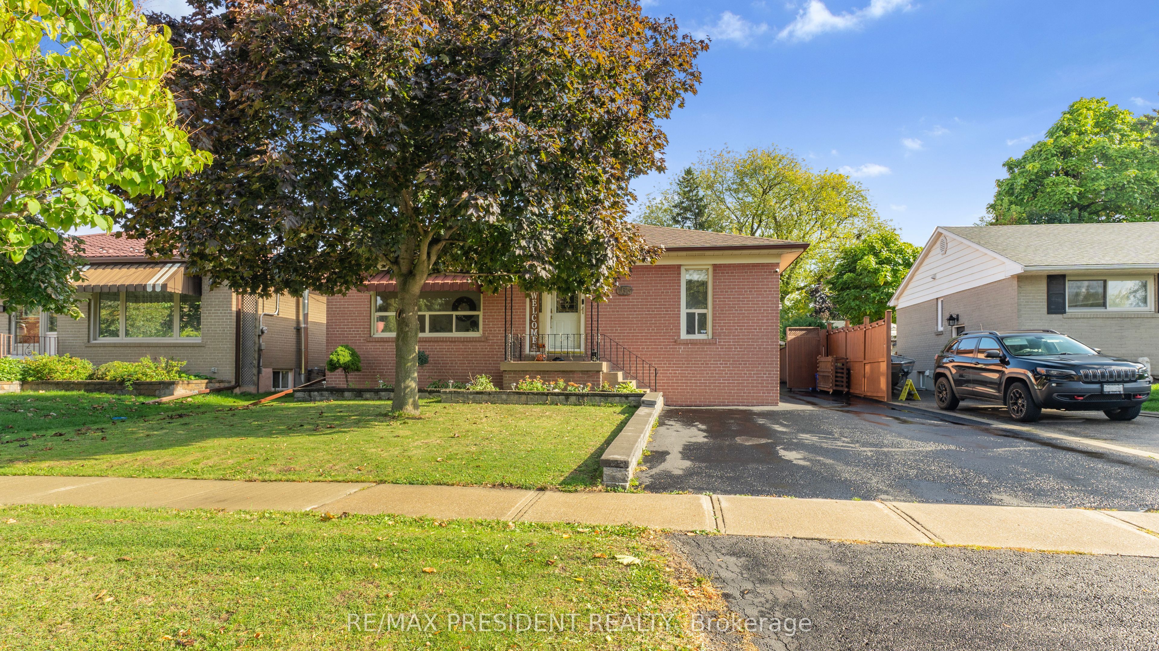 163 Prince Charles Drive, Halton Hills, ON L7G 3W1 photo 3