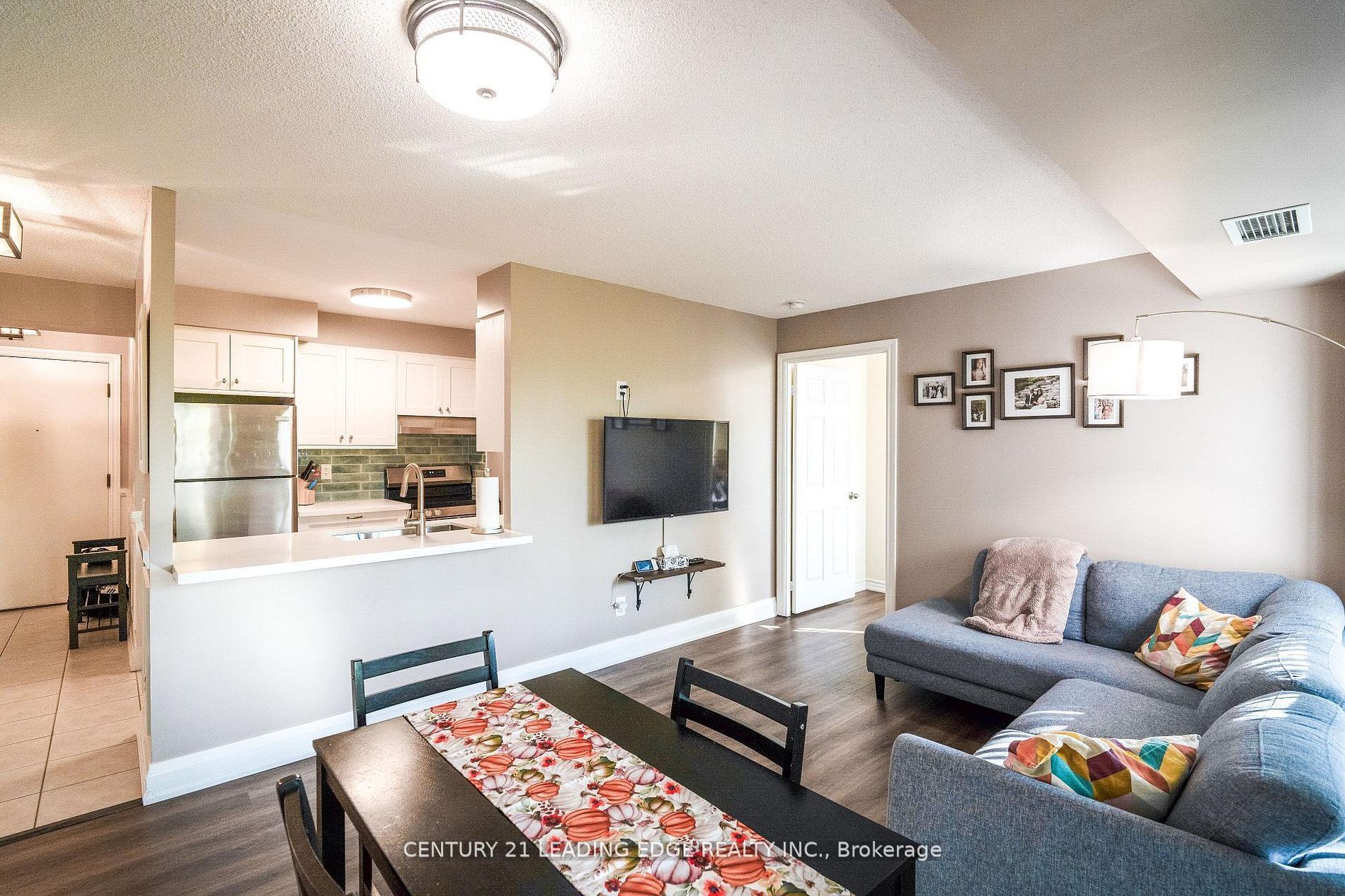 700 Humberwood Boulevard 219, Toronto, ON M9W 7J4