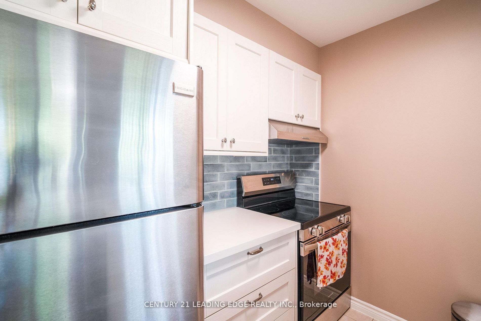 700 Humberwood Boulevard 219, Toronto, ON M9W 7J4 photo 4
