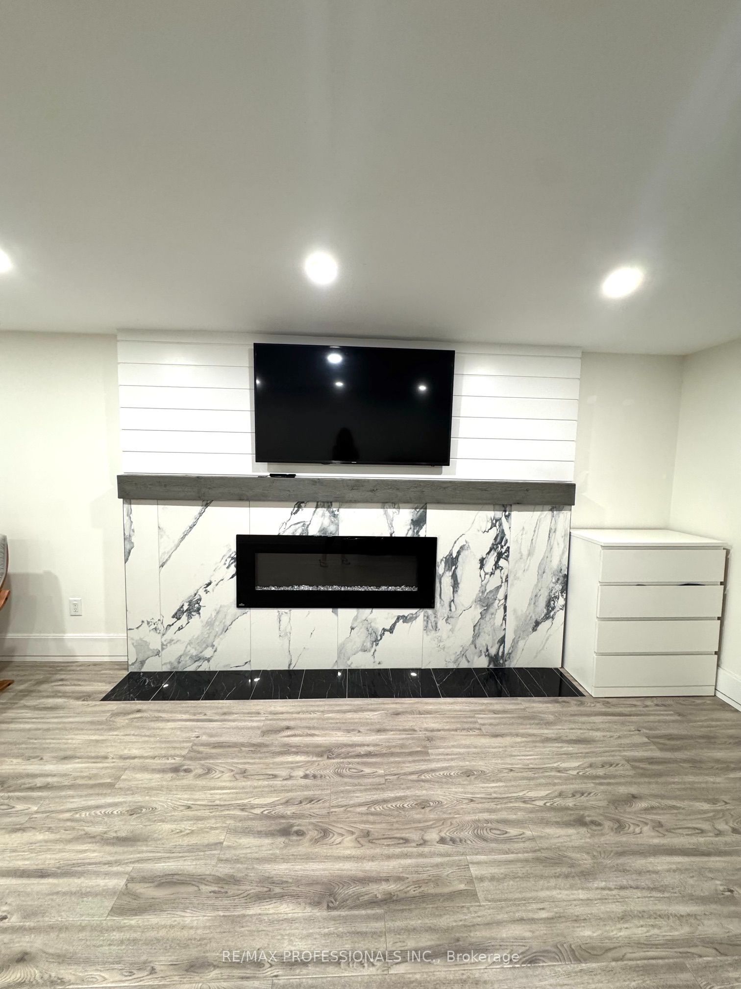 36 Mitre Place BSMT, Toronto, ON M9R 3C4 photo 4