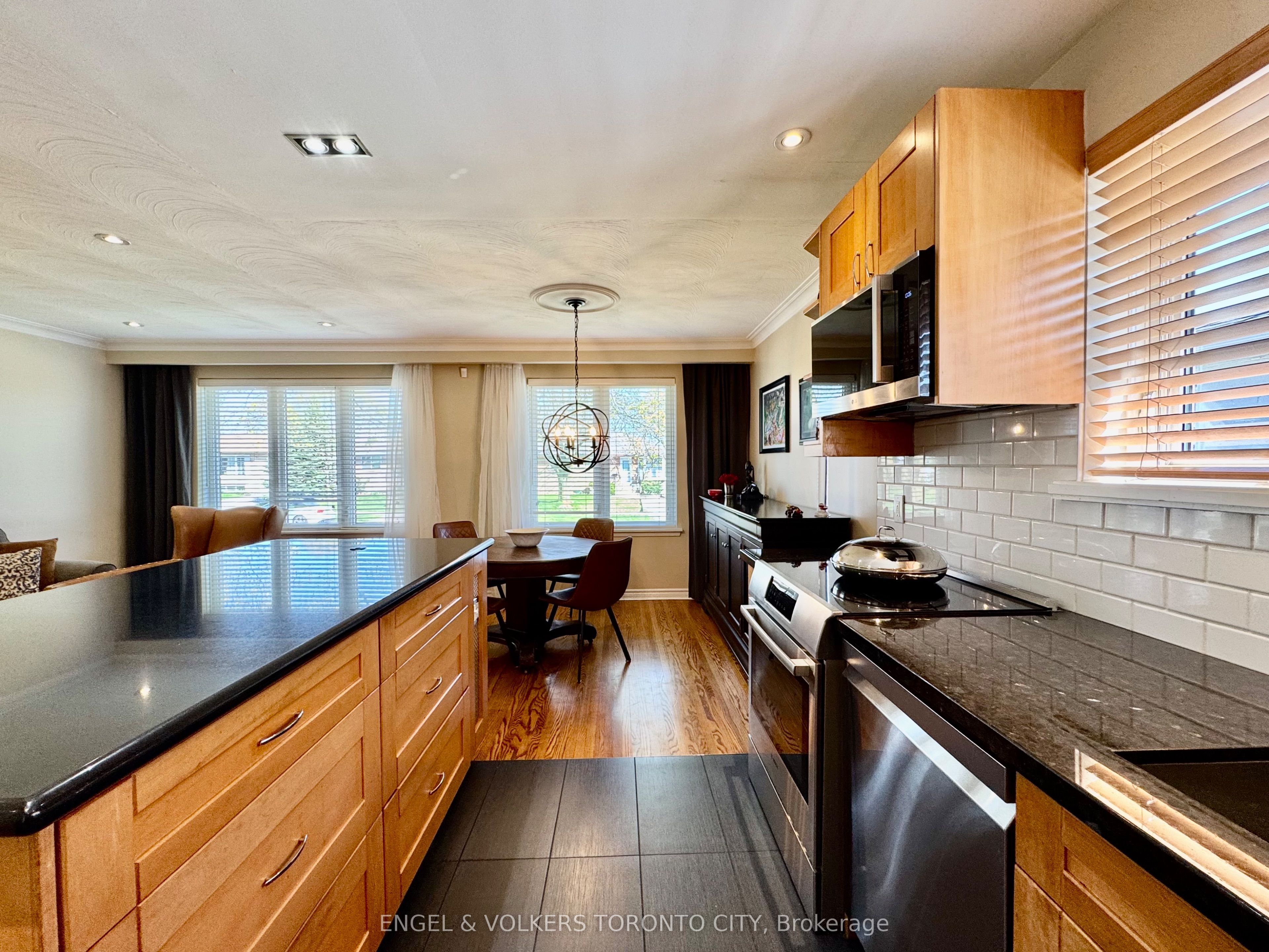 41 Paragon Road, Toronto, ON M9R 1J9 photo 5