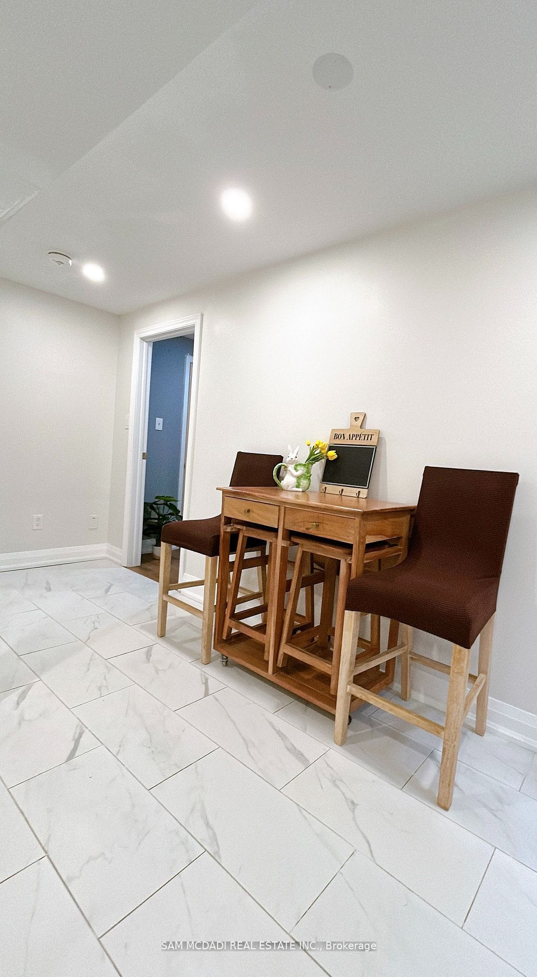 565 Indian Summer (Basement) Trail, Mississauga, ON L4Z 3Y8 photo 5
