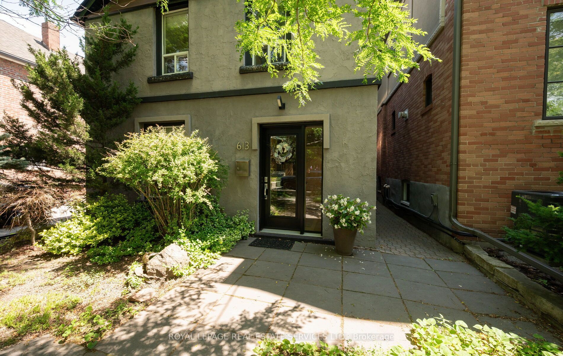 613 Beresford Avenue, Toronto, ON M6S 3C2 photo 3