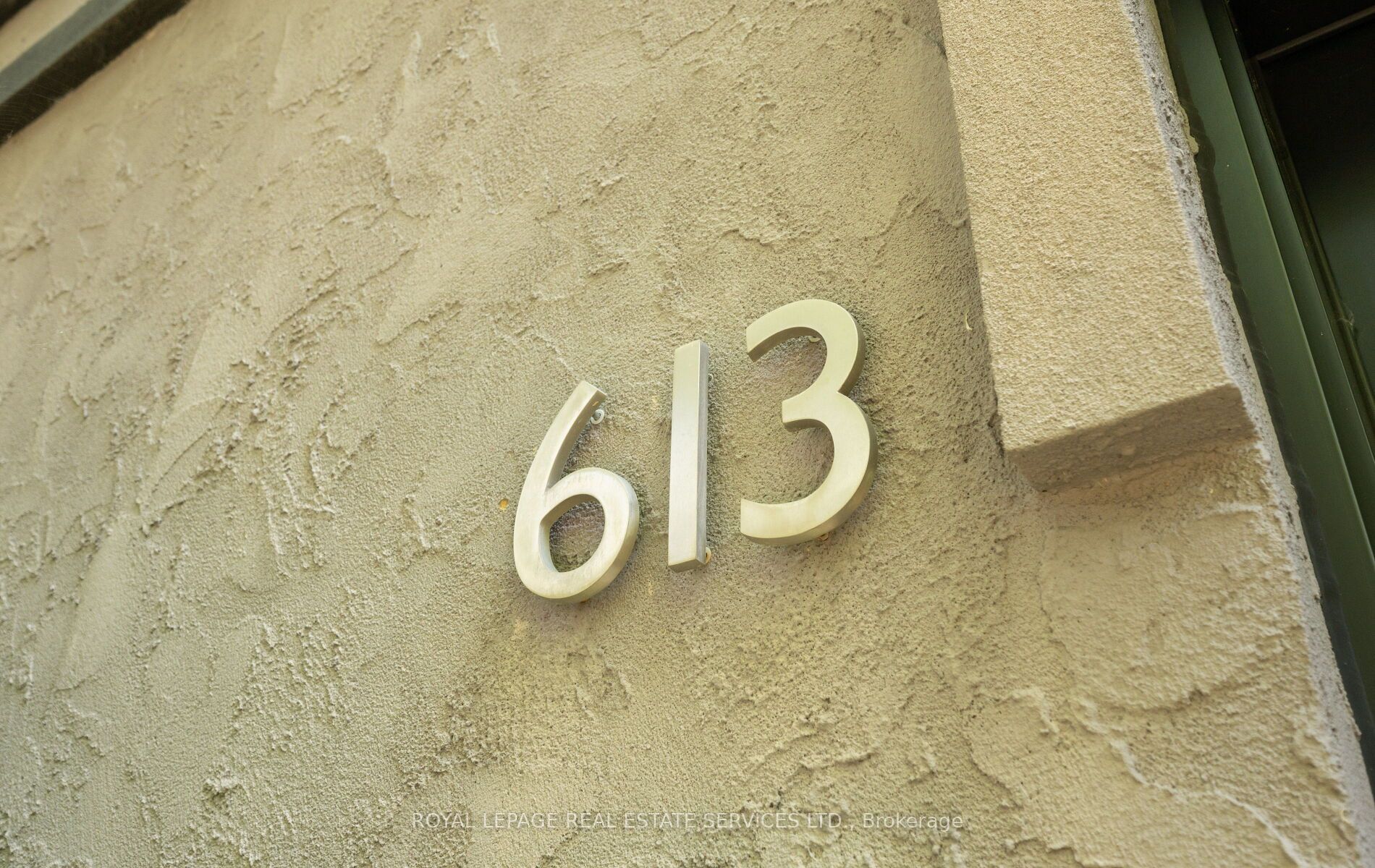 613 Beresford Avenue, Toronto, ON M6S 3C2 photo 5
