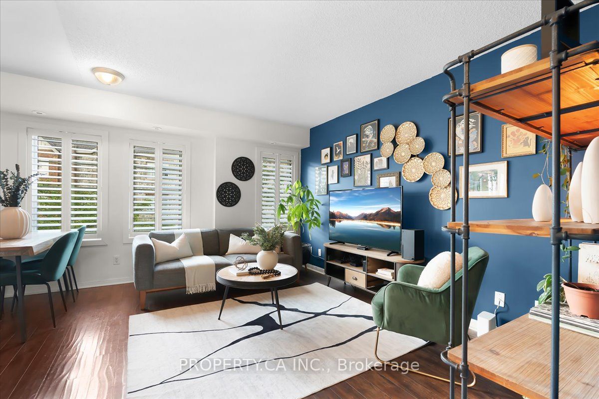 9 Windermere Avenue Th92, Toronto, ON M6S 5A4 photo 2