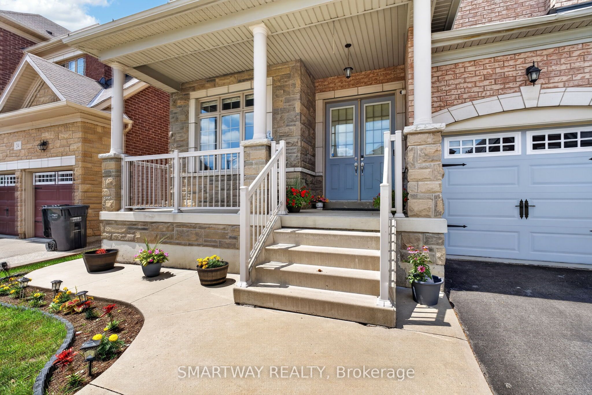 26 Fanning Trail, Brampton, ON L6P 4J3 photo 2