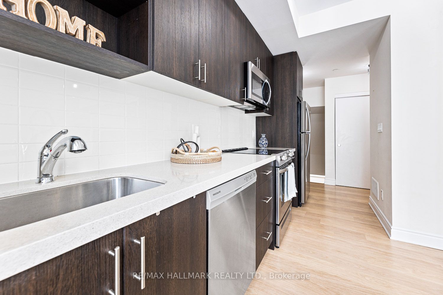 1120 Briar Hill Avenue 306, Toronto, ON M6B 0A9 photo 5