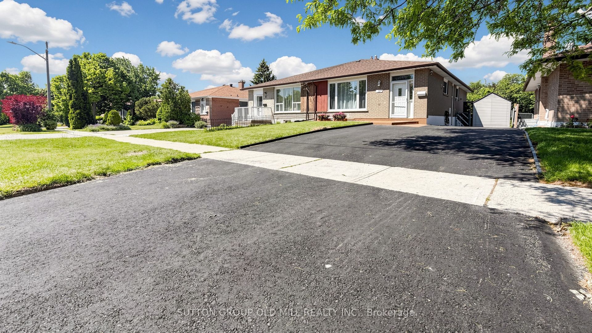 19 Ascot Avenue, Brampton, ON L6T 2P3 photo 3