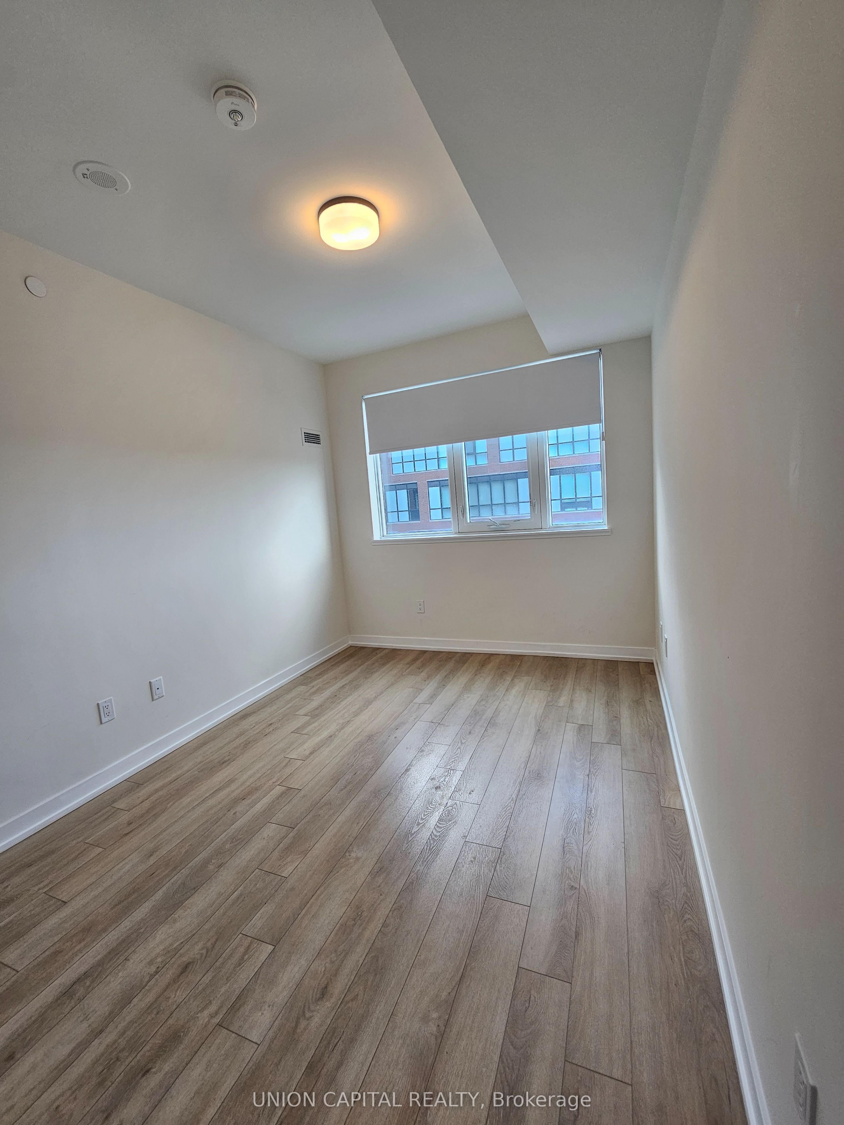 2300 St. Clair Avenue W 710, Toronto, ON M6N 0B3 photo 5