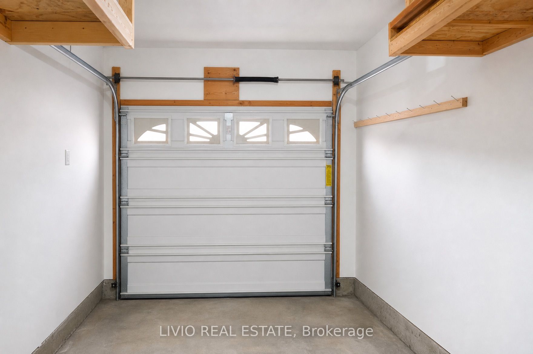34 Davenfield Circle, Brampton, ON L6P 4M2 photo 5