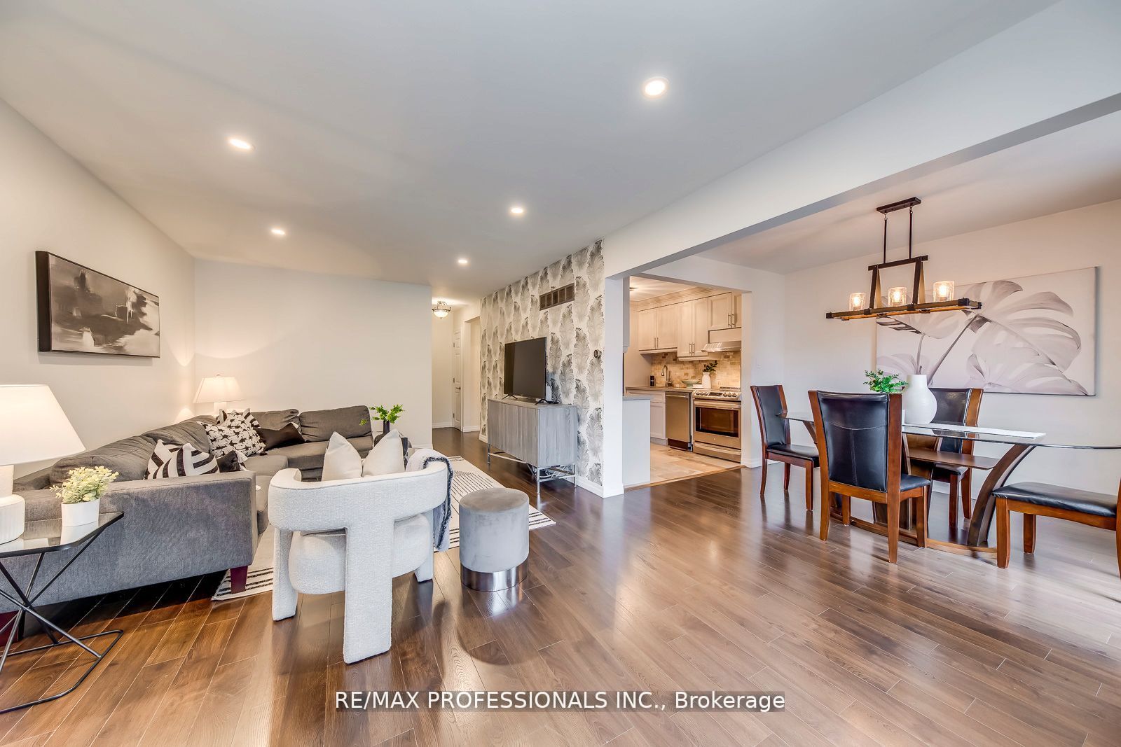 4345 Bloor Street W 51, Toronto, ON M9C 2A4 photo 5