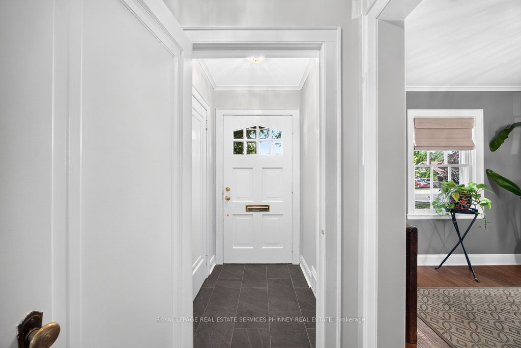 3947 Bloor Street W, Toronto, ON M9B 1L8 photo 4