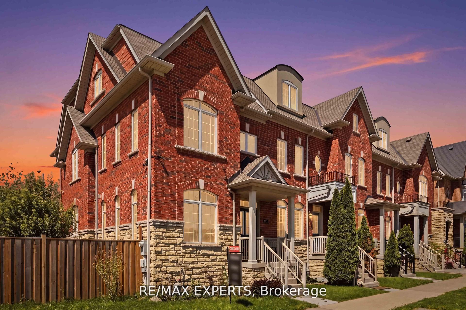 245 Isaac Devins Boulevard, Toronto, ON M9M 0B6