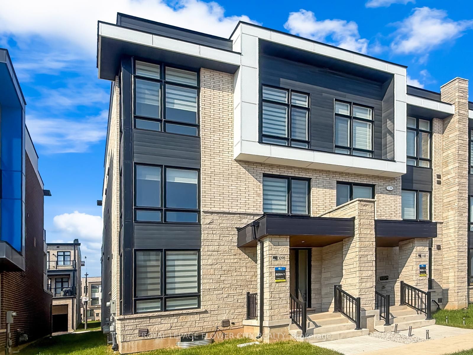 3098 Meadowridge Drive, Oakville, ON L6H 7Z1 photo 2