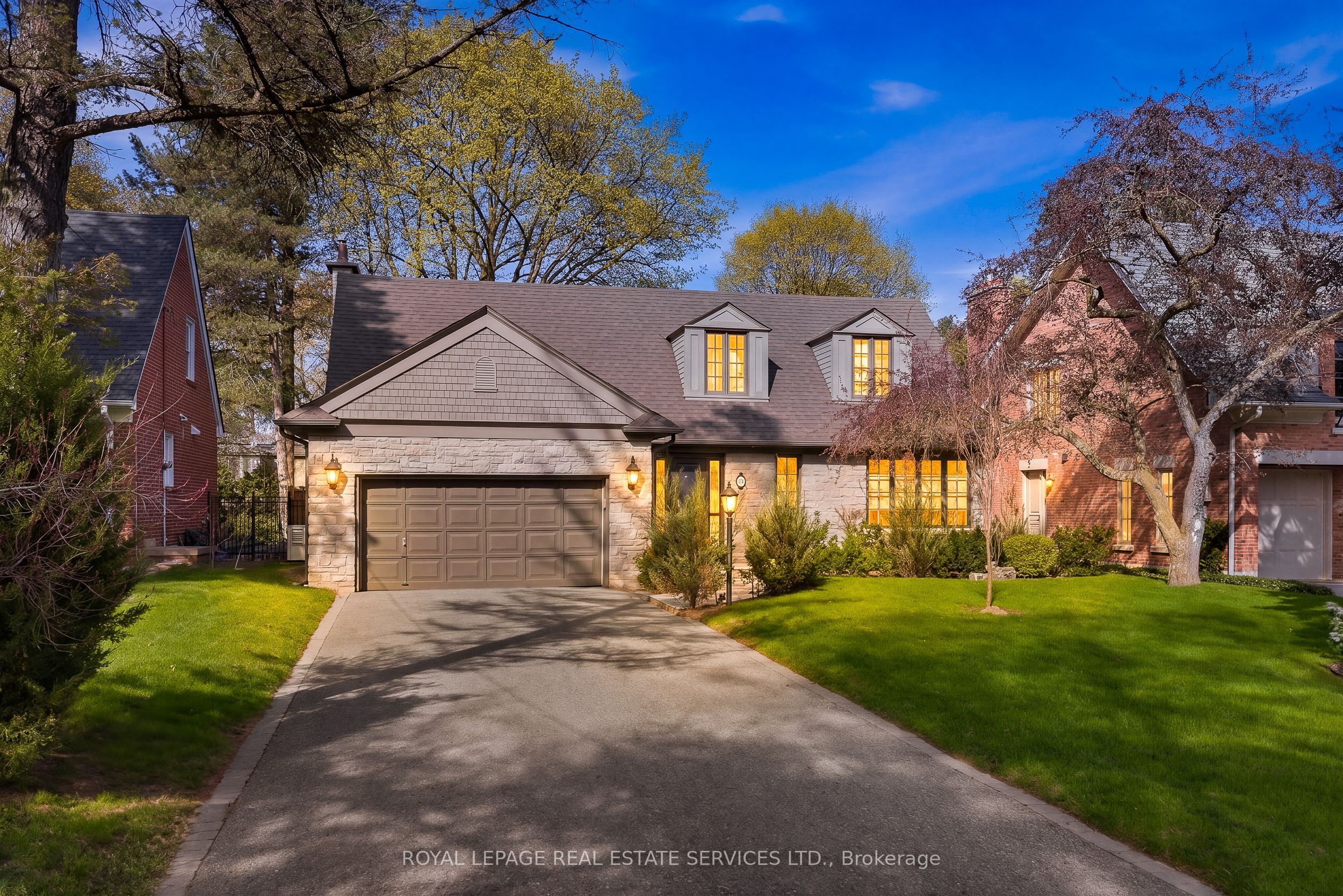 59 Edgevalley Drive, Toronto, ON M9A 4P2