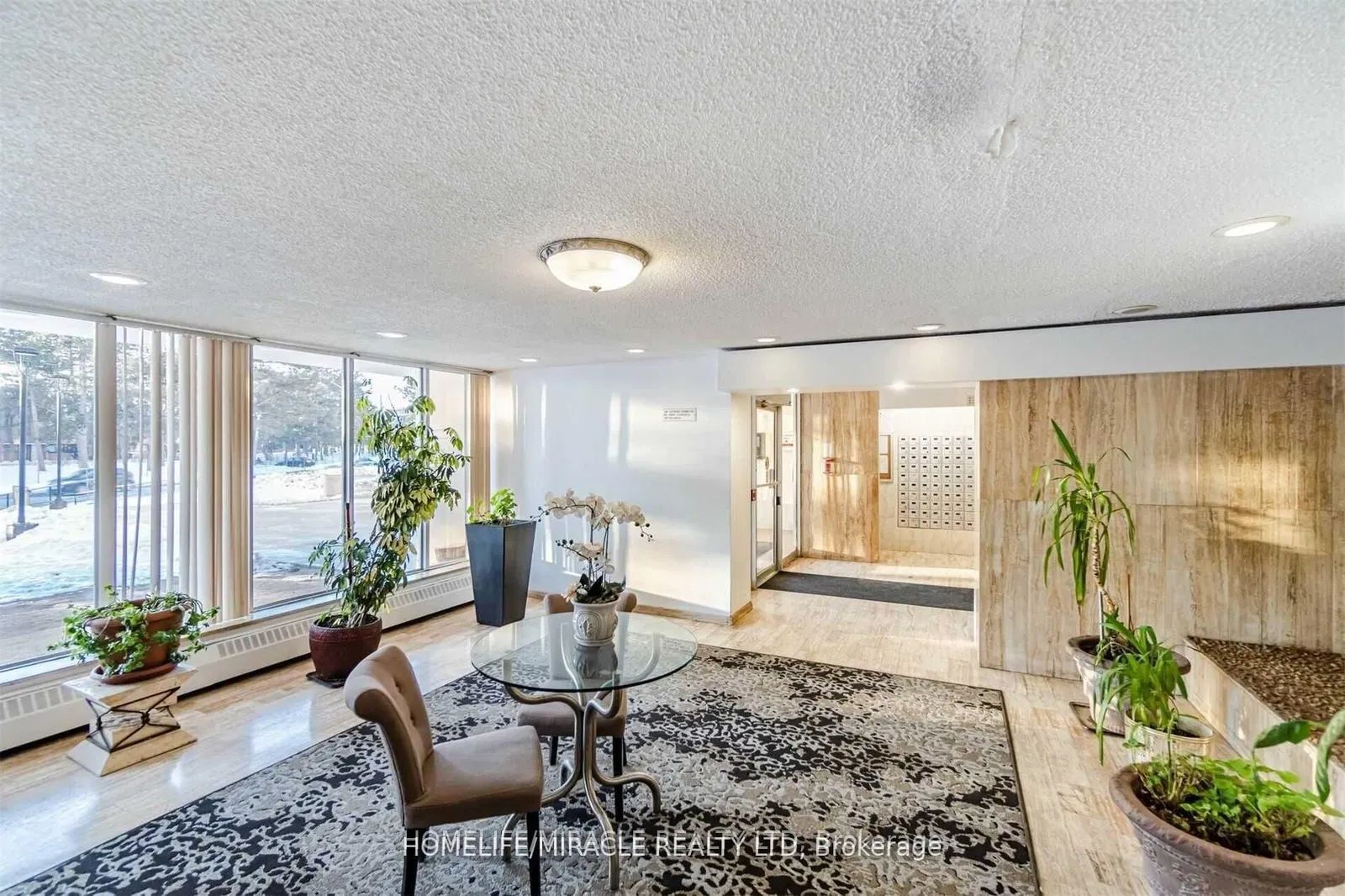 335 Driftwood Avenue 909, Toronto, ON M3N 2P3 photo 5