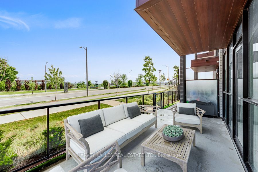 60 George Butchart Drive 4, Toronto, ON M3K 0E1 photo 4
