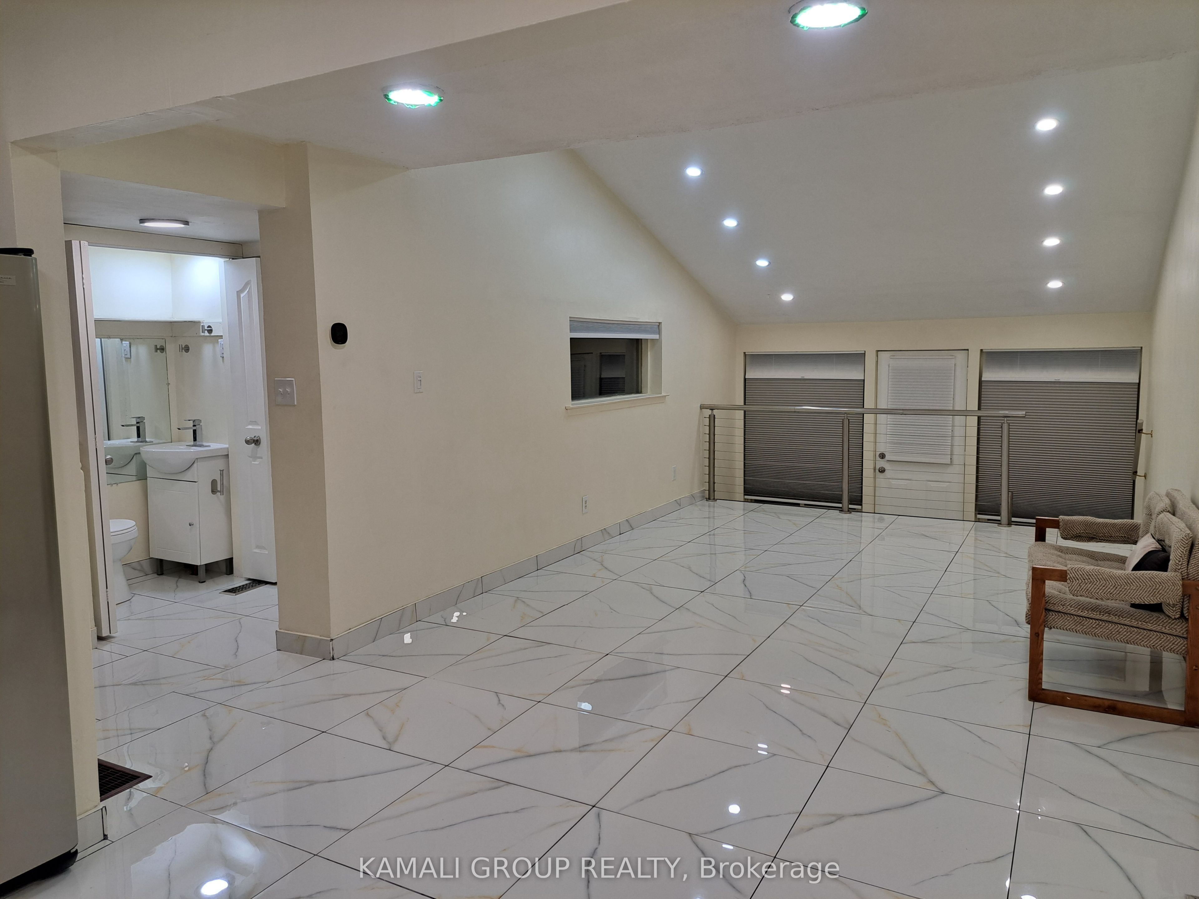 262 John Garland Boulevard, Toronto, ON M9V 1N8 photo 3