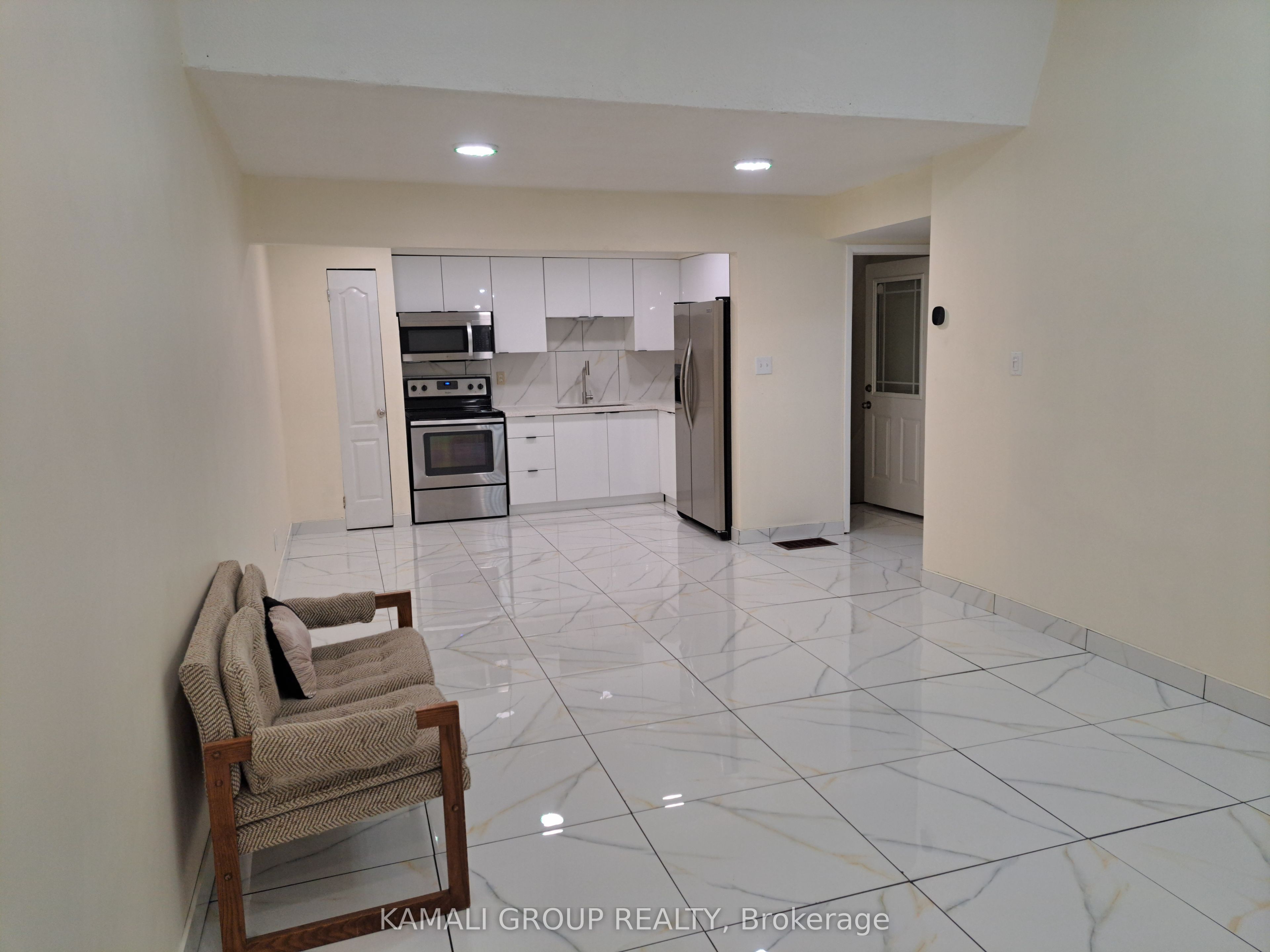 262 John Garland Boulevard, Toronto, ON M9V 1N8 photo 4