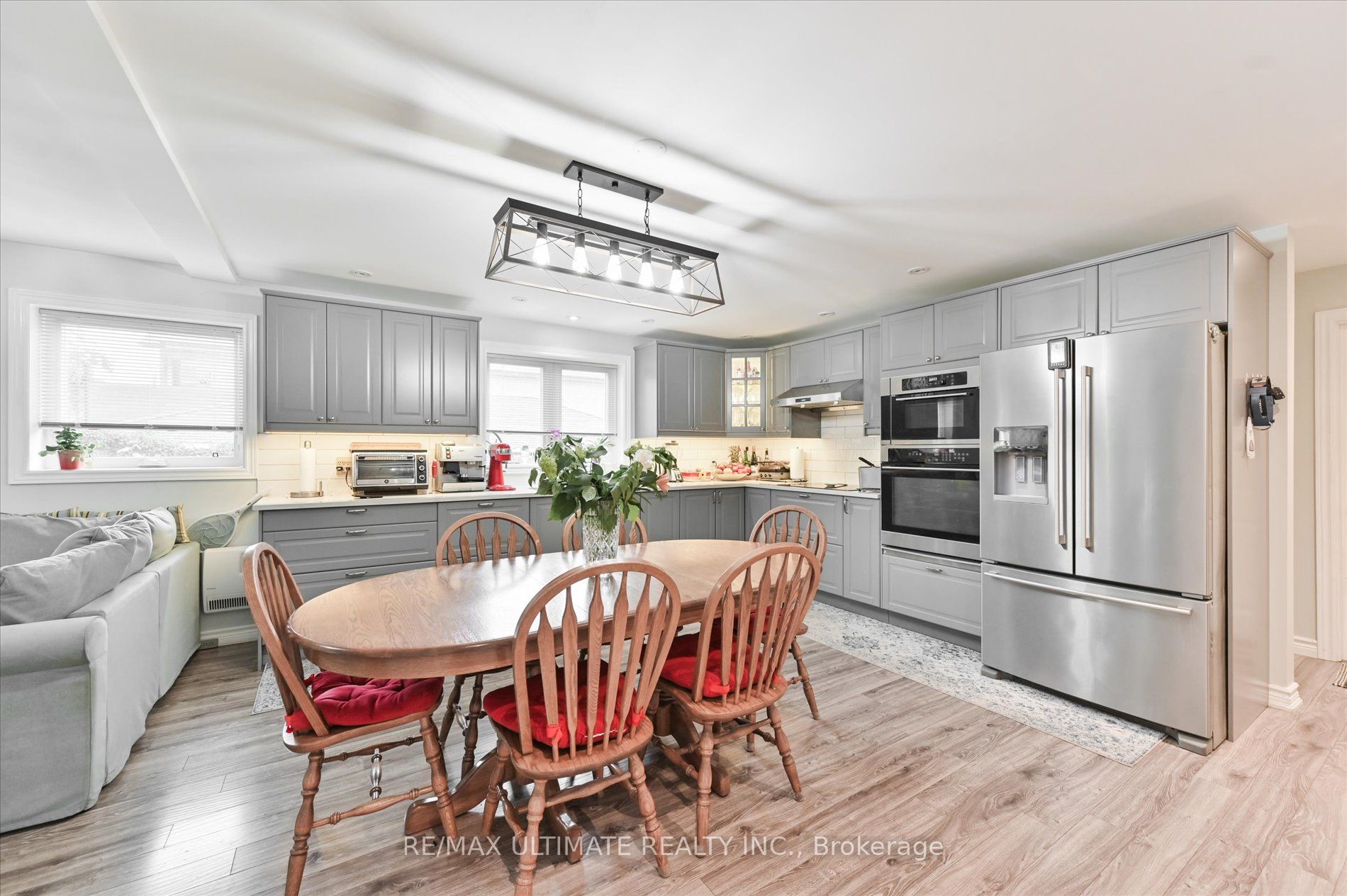 76 Hilldale Road, Toronto, ON M6N 3Y2 photo 5