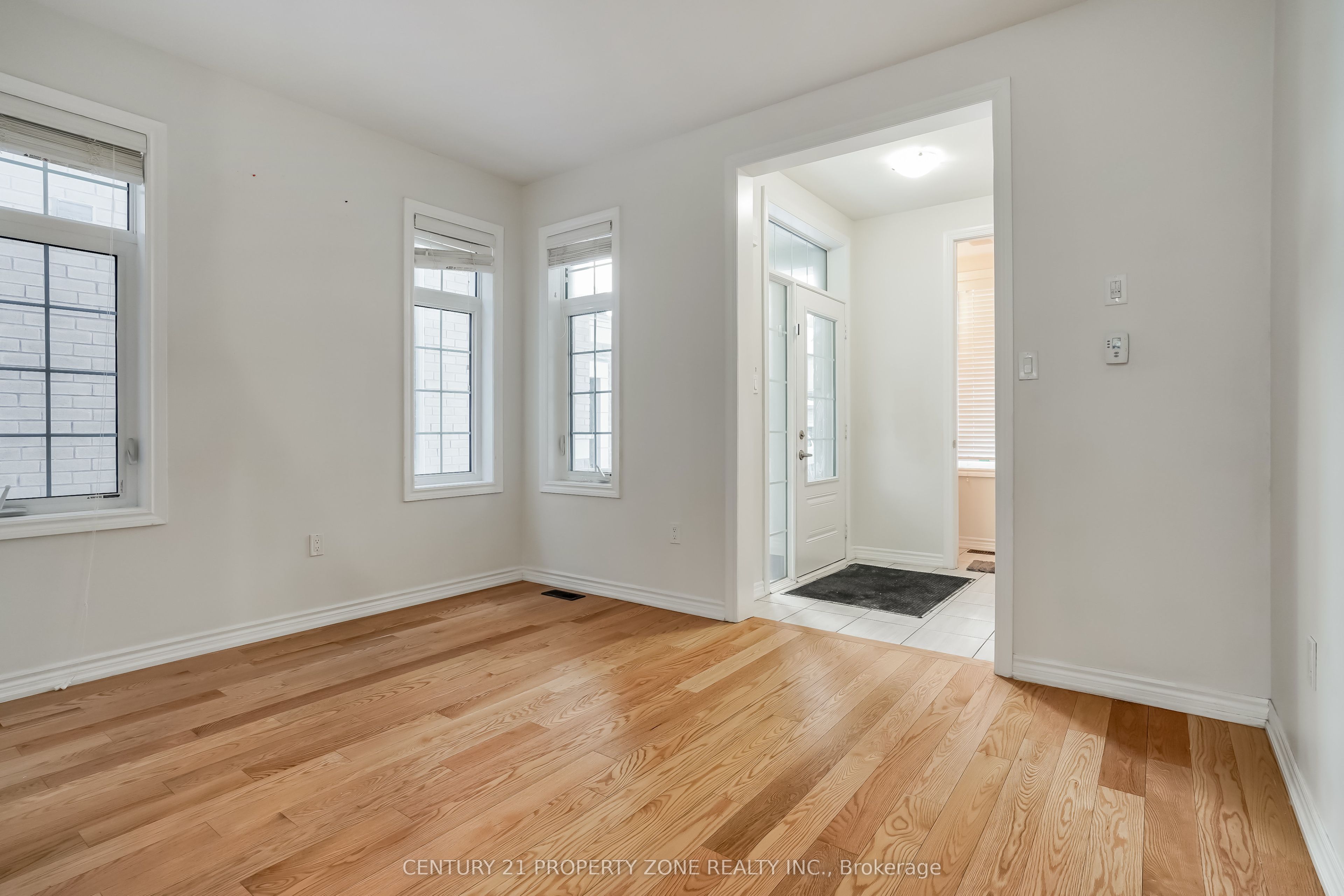 38 Dolobram Trail Upper Level, Brampton, ON L7Z 4Y3 photo 4