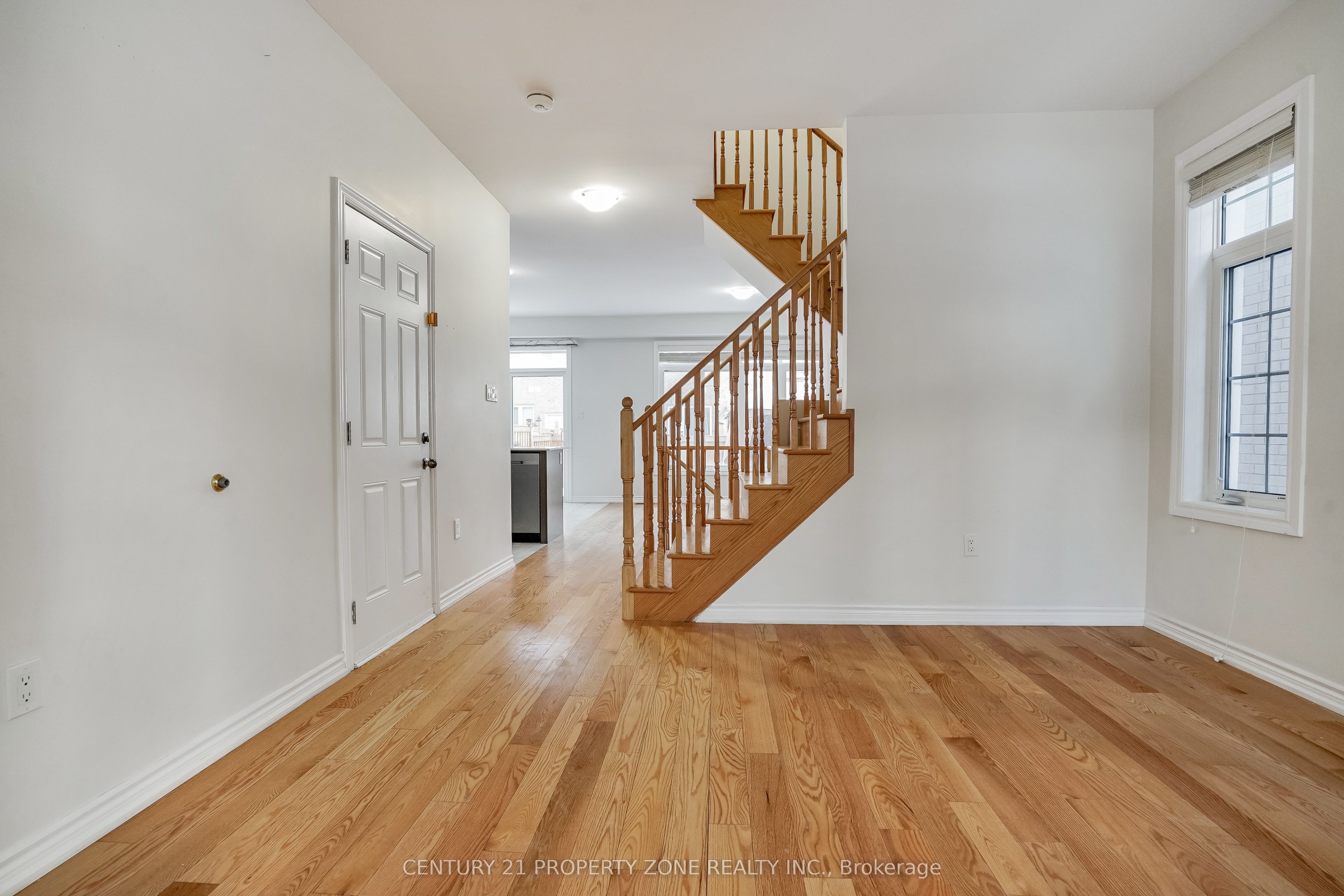 38 Dolobram Trail Upper Level, Brampton, ON L7Z 4Y3 photo 5