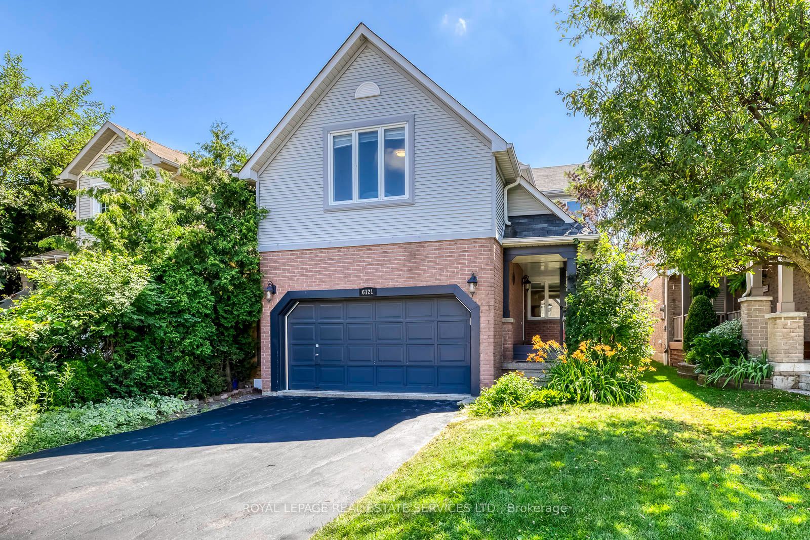 6121 Leeside Crescent, Mississauga, ON L5M 5K7