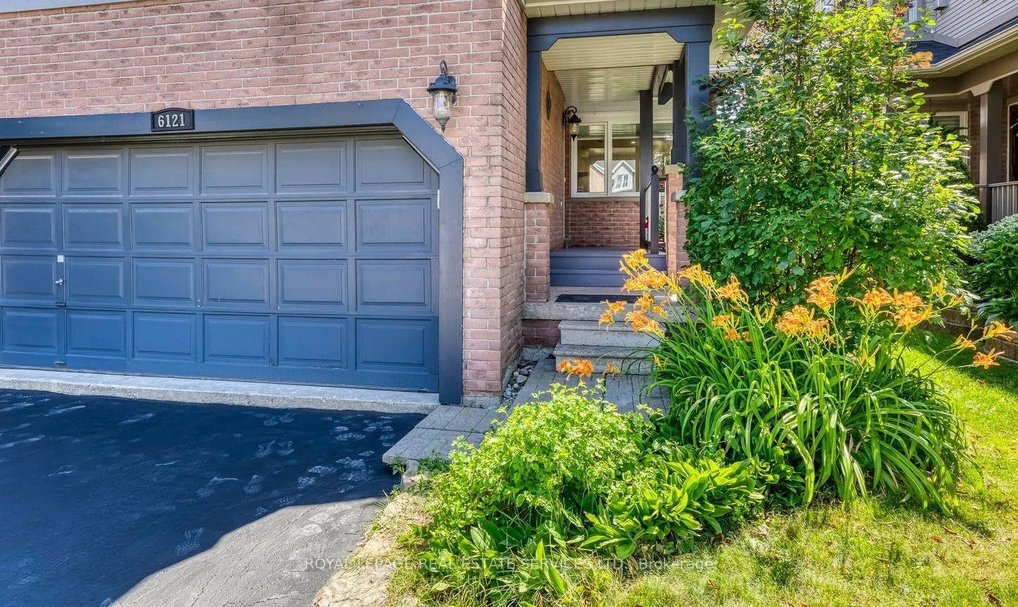 6121 Leeside Crescent, Mississauga, ON L5M 5K7 photo 4