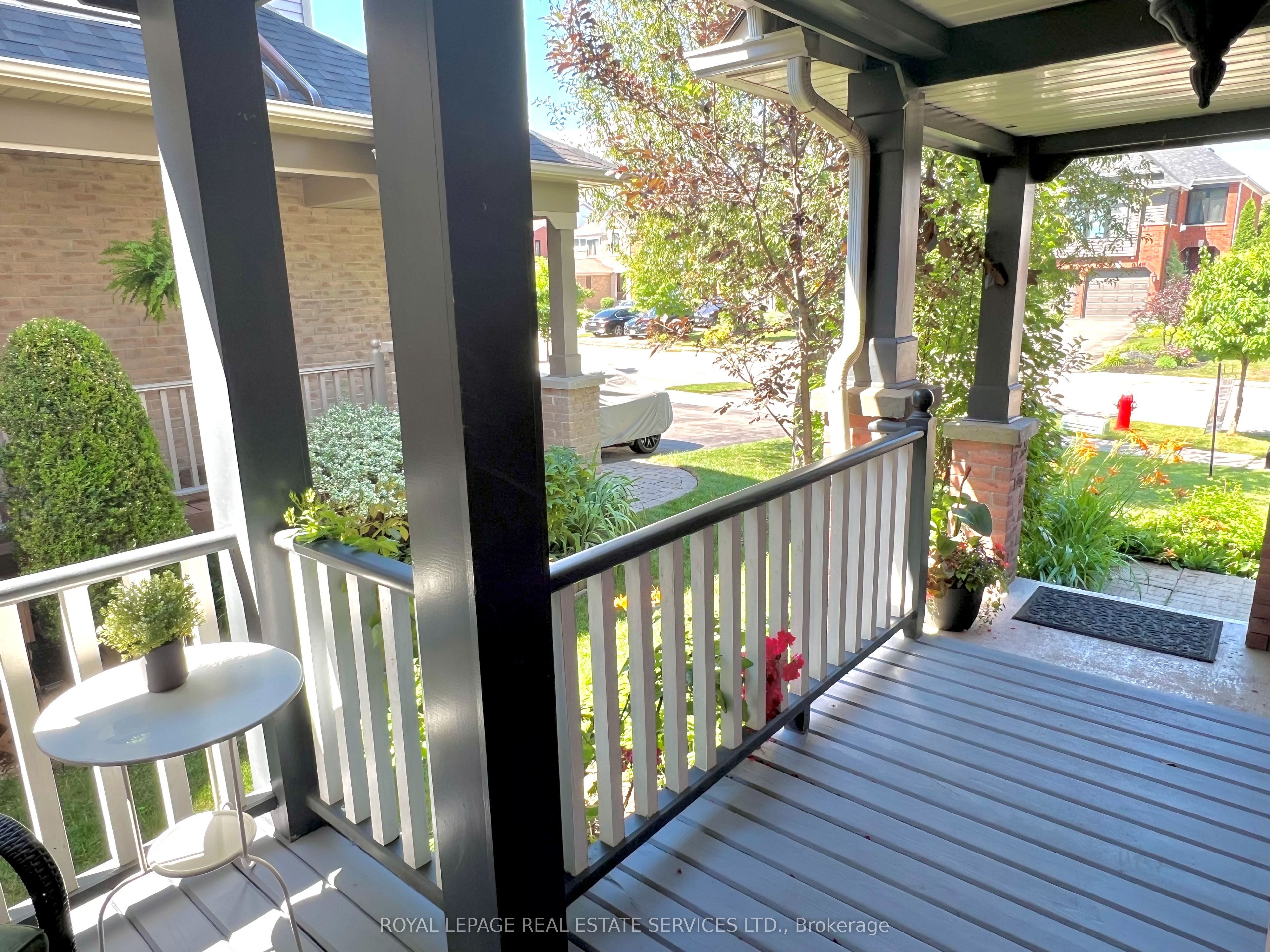 6121 Leeside Crescent, Mississauga, ON L5M 5K7 photo 5