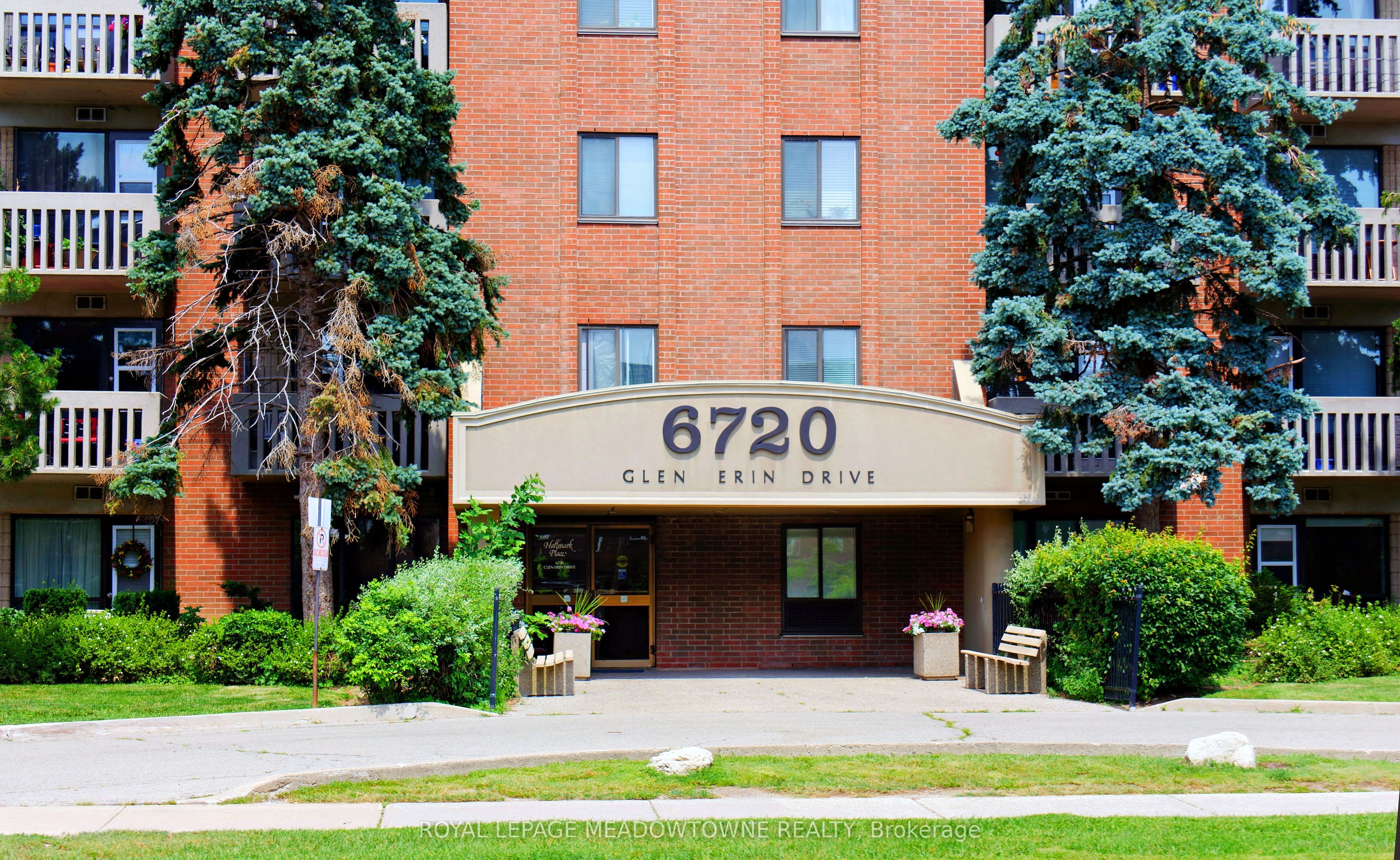 6720 Glen Erin Drive 1013, Mississauga, ON L5N 3K8 photo 2