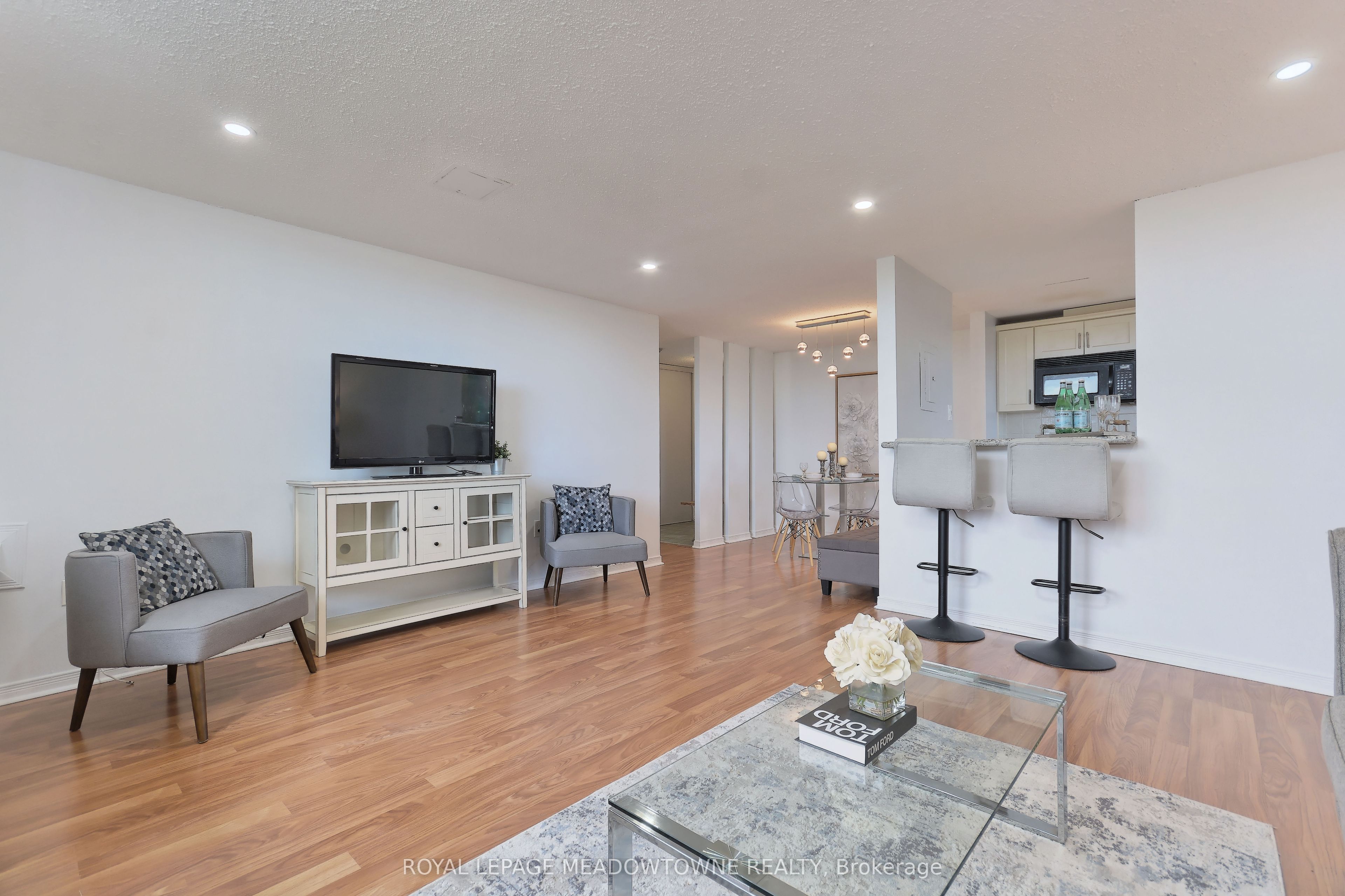 6720 Glen Erin Drive 1013, Mississauga, ON L5N 3K8 photo 5