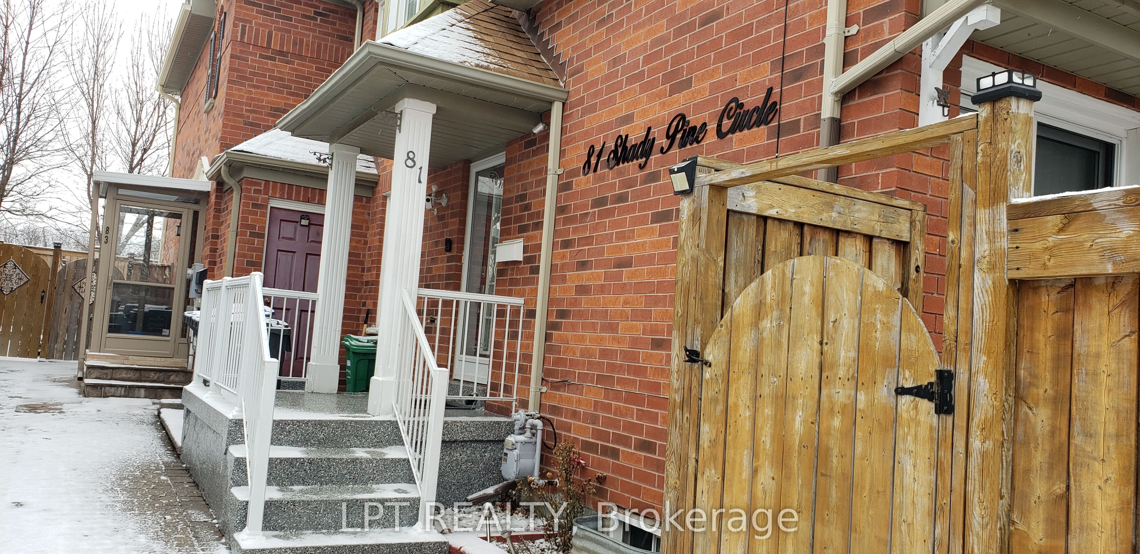 81 Shady Pine Circle, Brampton, ON L6R 1K3 photo 3