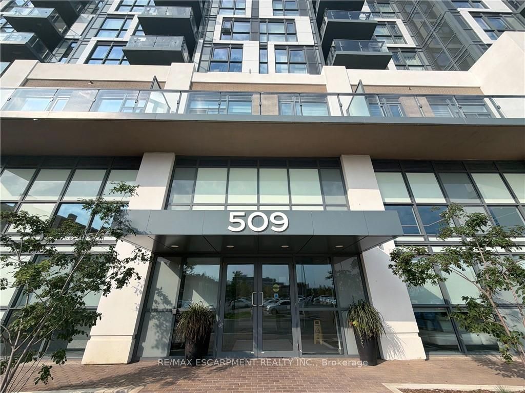 509 Dundas Street W 616, Oakville, ON L6M 1L9 photo 2