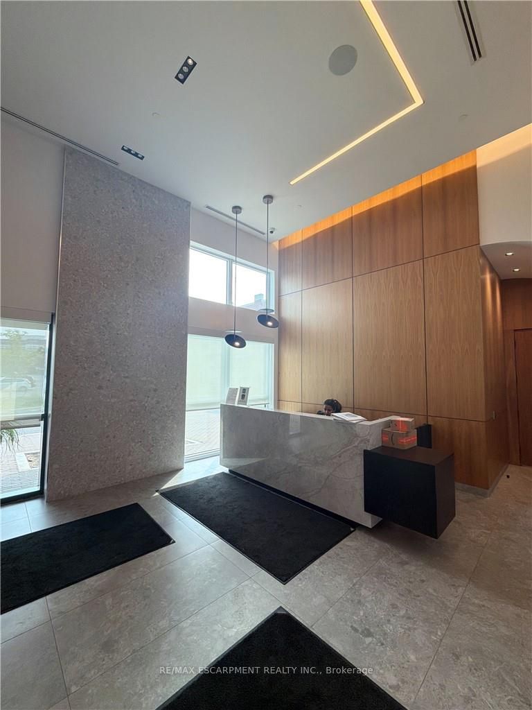 509 Dundas Street W 616, Oakville, ON L6M 1L9 photo 4