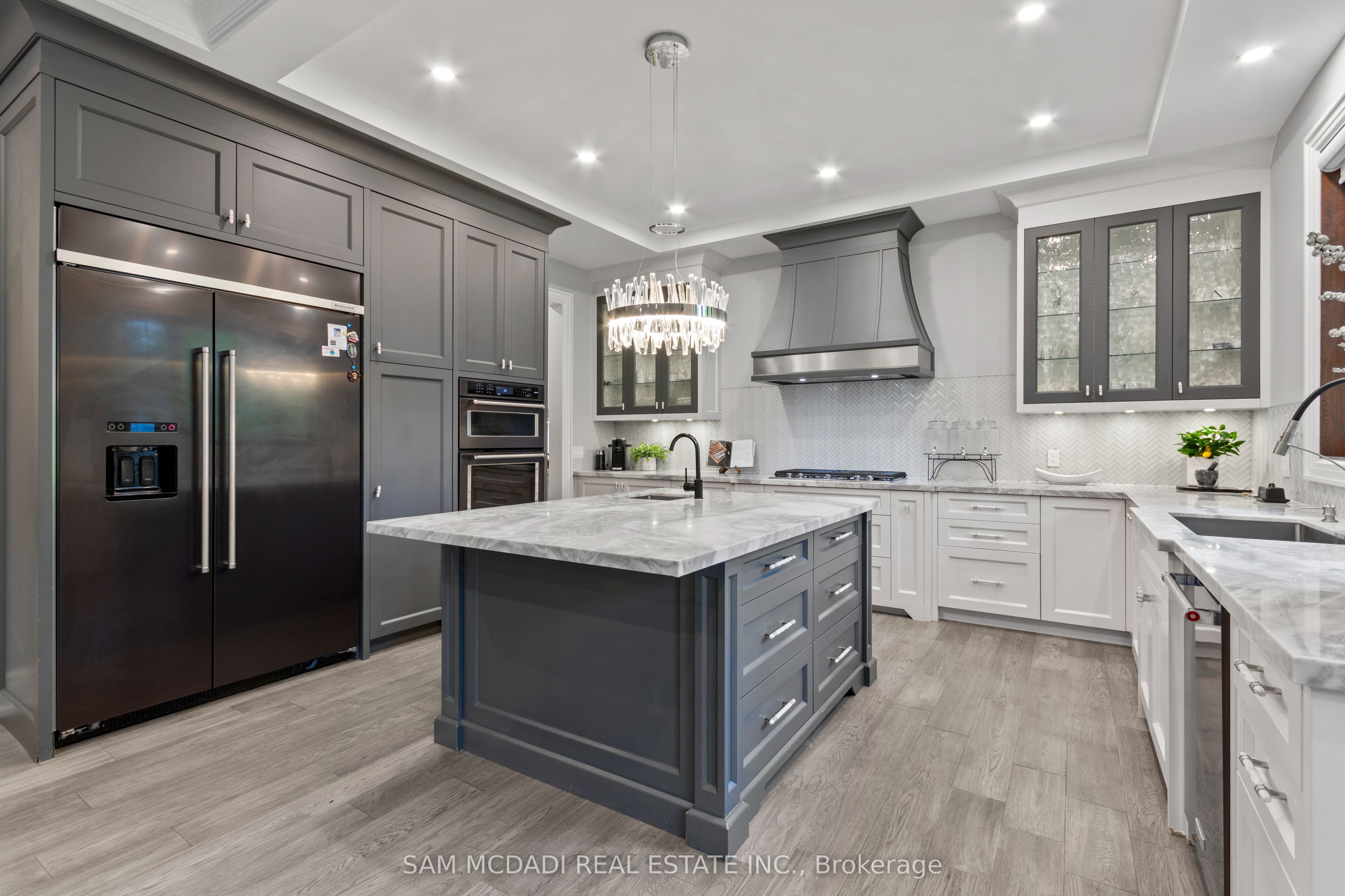 1134 Welwyn Drive, Mississauga, ON L5J 3J3 photo 2