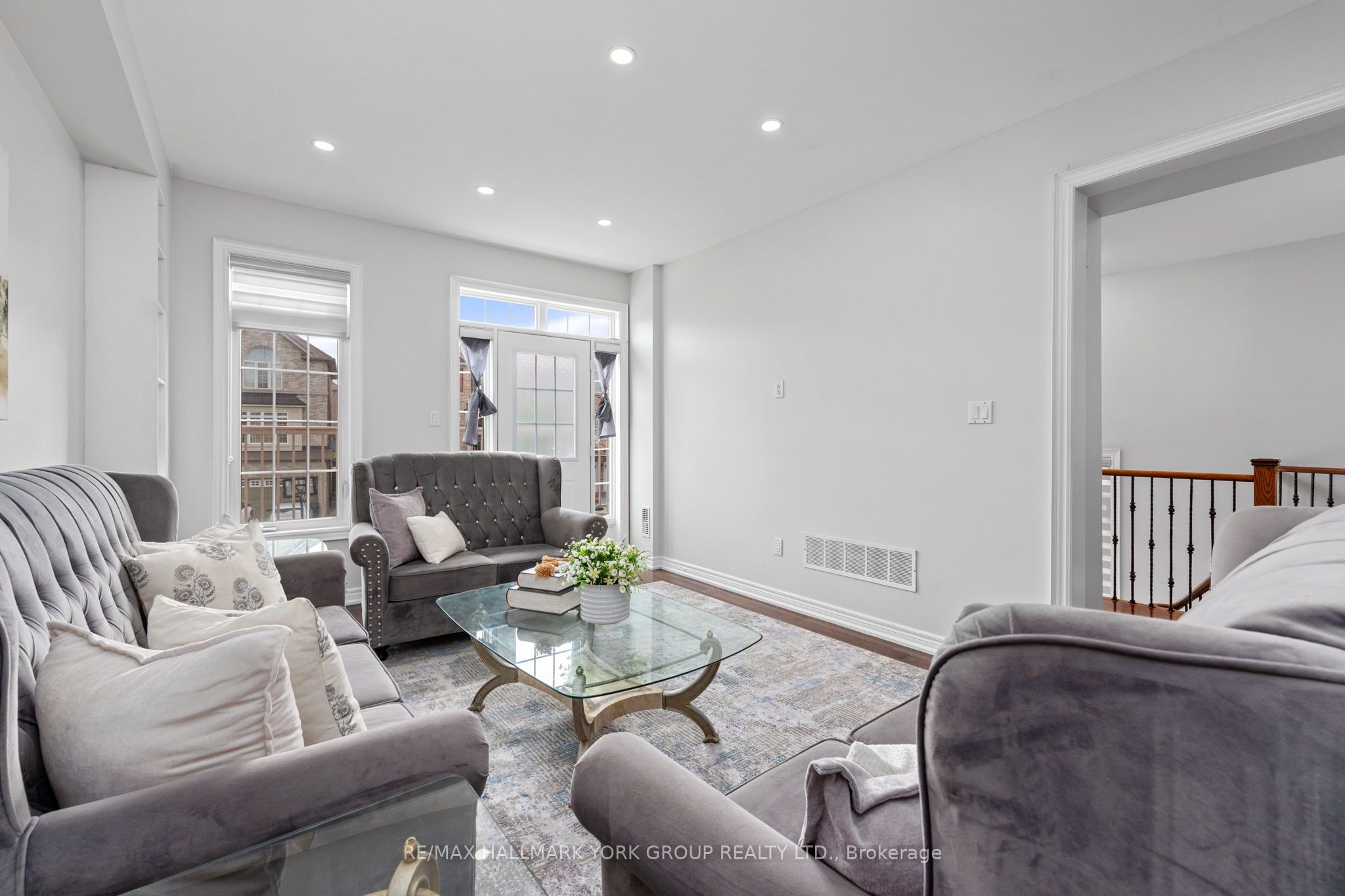 162 Bob Yuill Drive, Toronto, ON M9M 0B1 photo 5