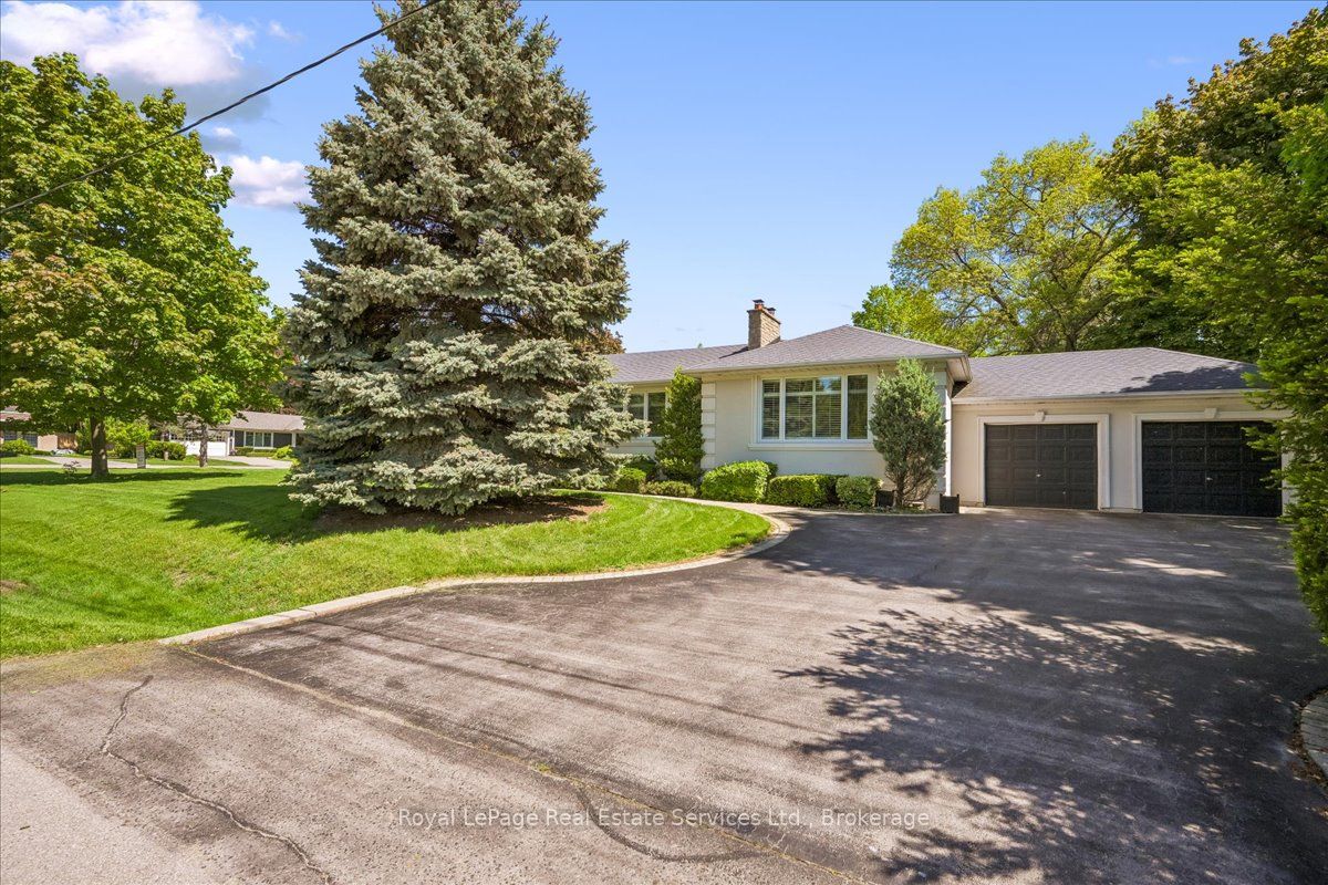 281 Pinehurst Drive, Oakville, ON L6J 4X2 photo 3