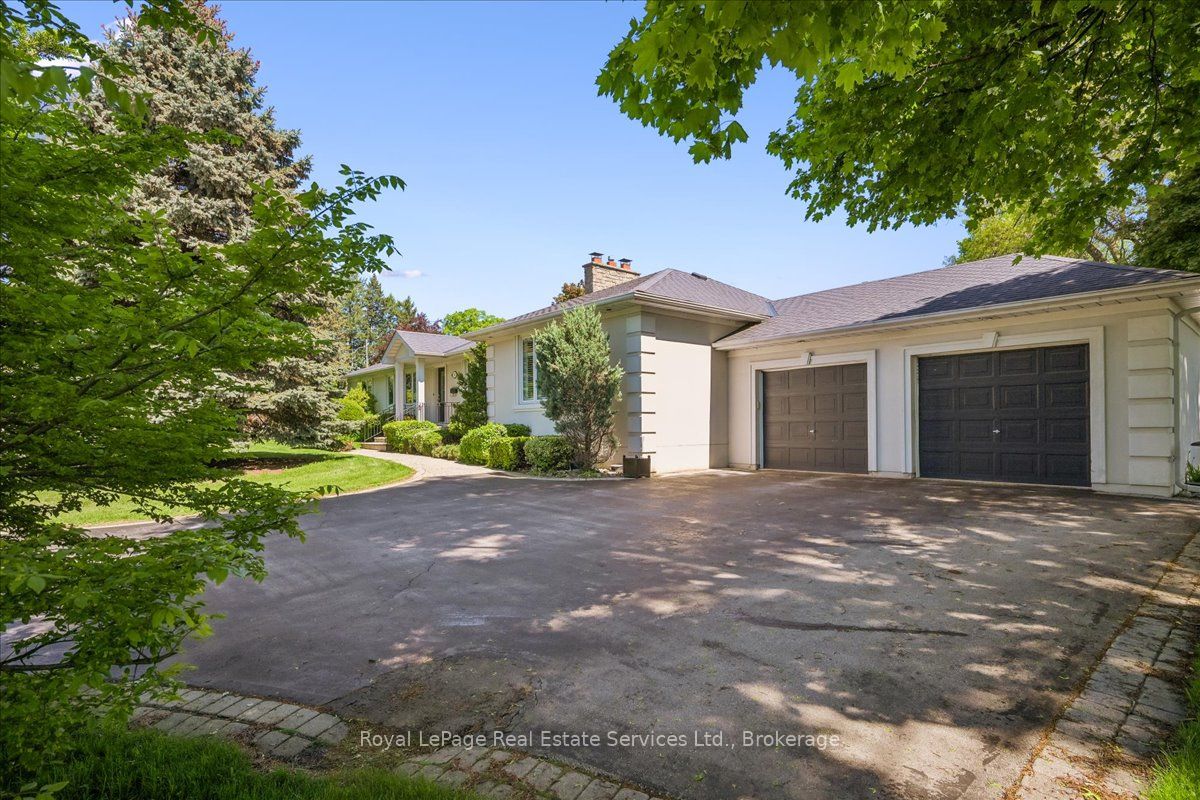 281 Pinehurst Drive, Oakville, ON L6J 4X2 photo 4
