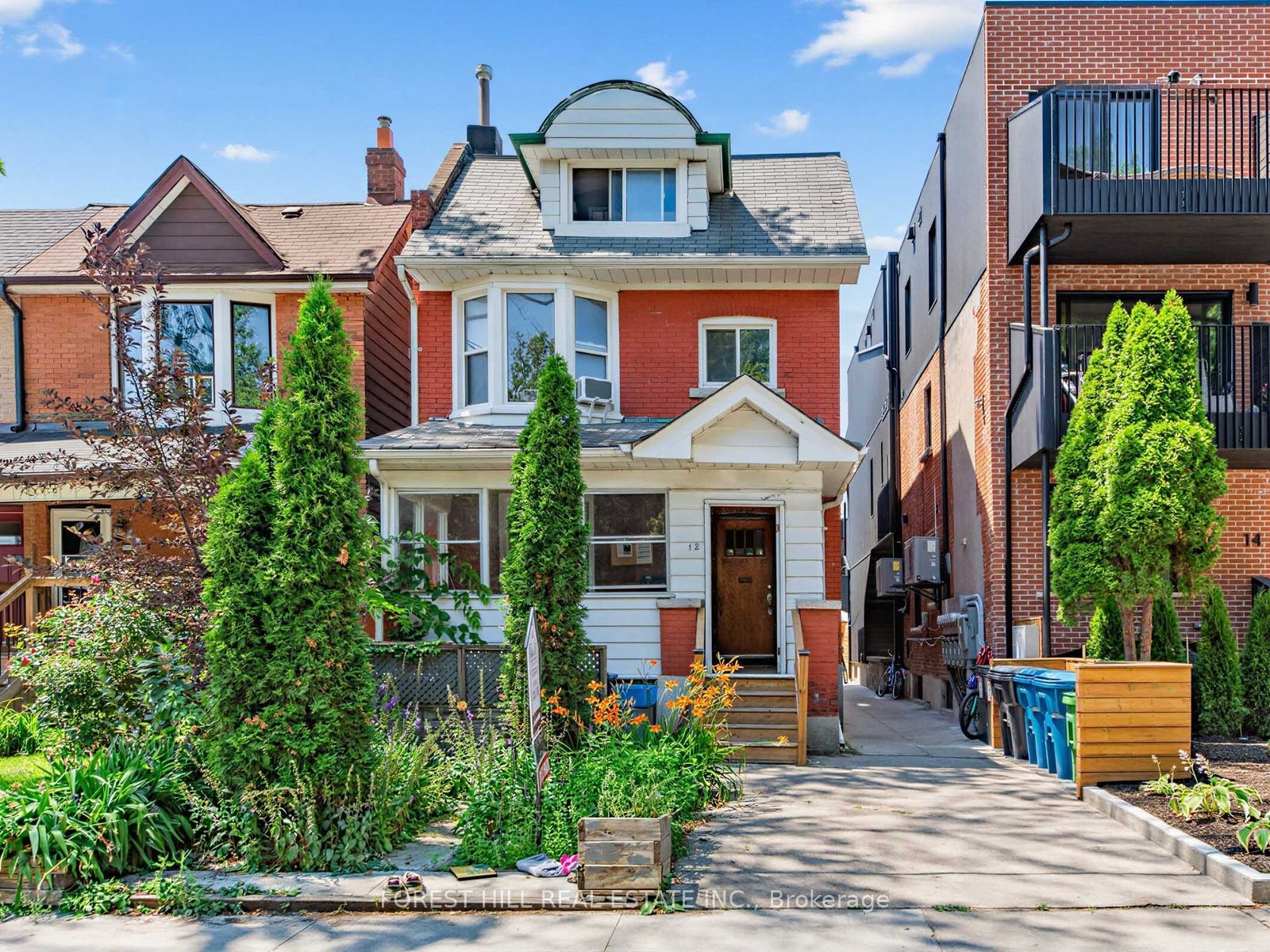 12 Salem Avenue 2, Toronto, ON M6H 3C1 photo 4