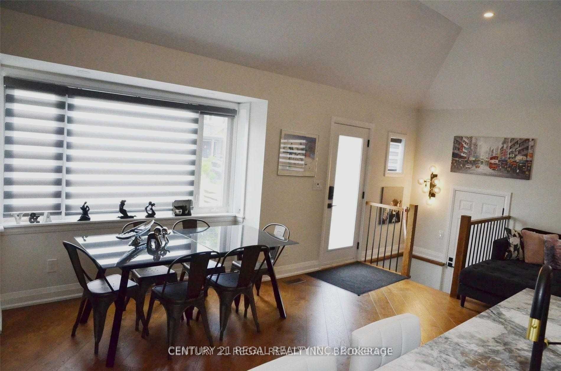 25 Sixth Street, Toronto, ON M5V 3A1 photo 3