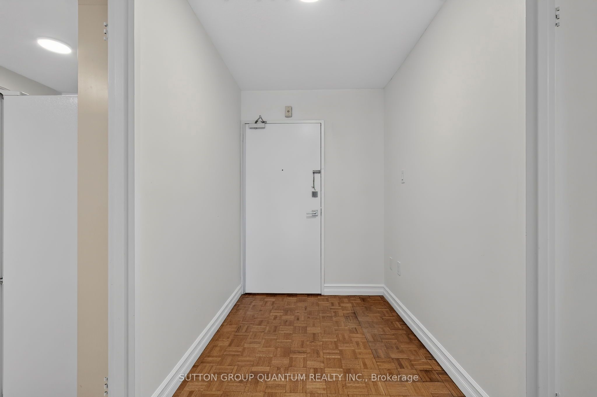965 Inverhouse Drive 504, Mississauga, ON L5J 4B4 photo 3